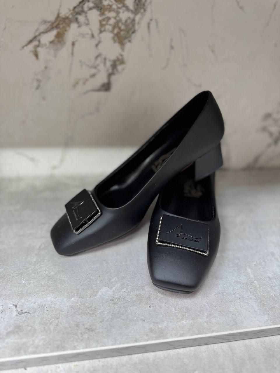 کفش مجلسی|کیف، کفش، کمربند|خرمآباد, |دیوار