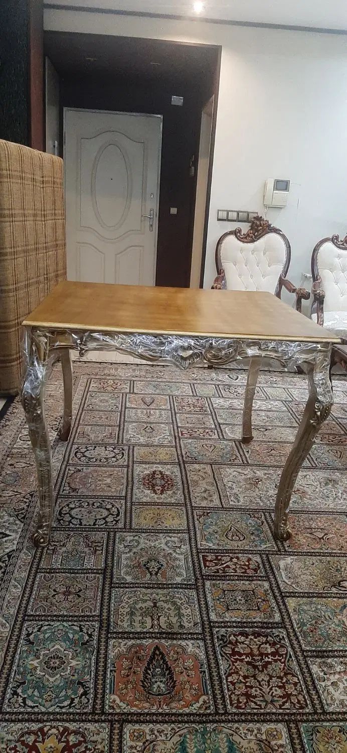 فروش  میز ۴ نفره ابعاد ۱۰۵×۱۰۵|میز و صندلی غذاخوری|تهران, هروی|دیوار