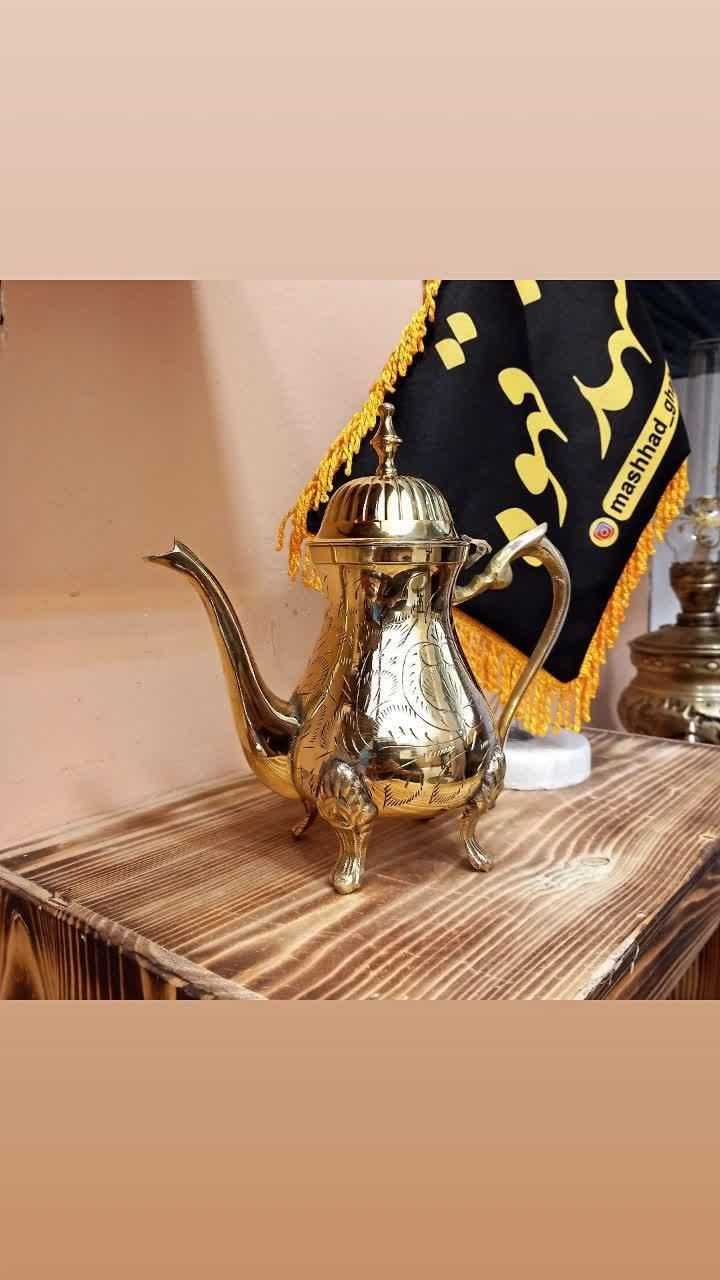 قوری برنجی|کلکسیون اشیاء عتیقه|چابهار, |دیوار