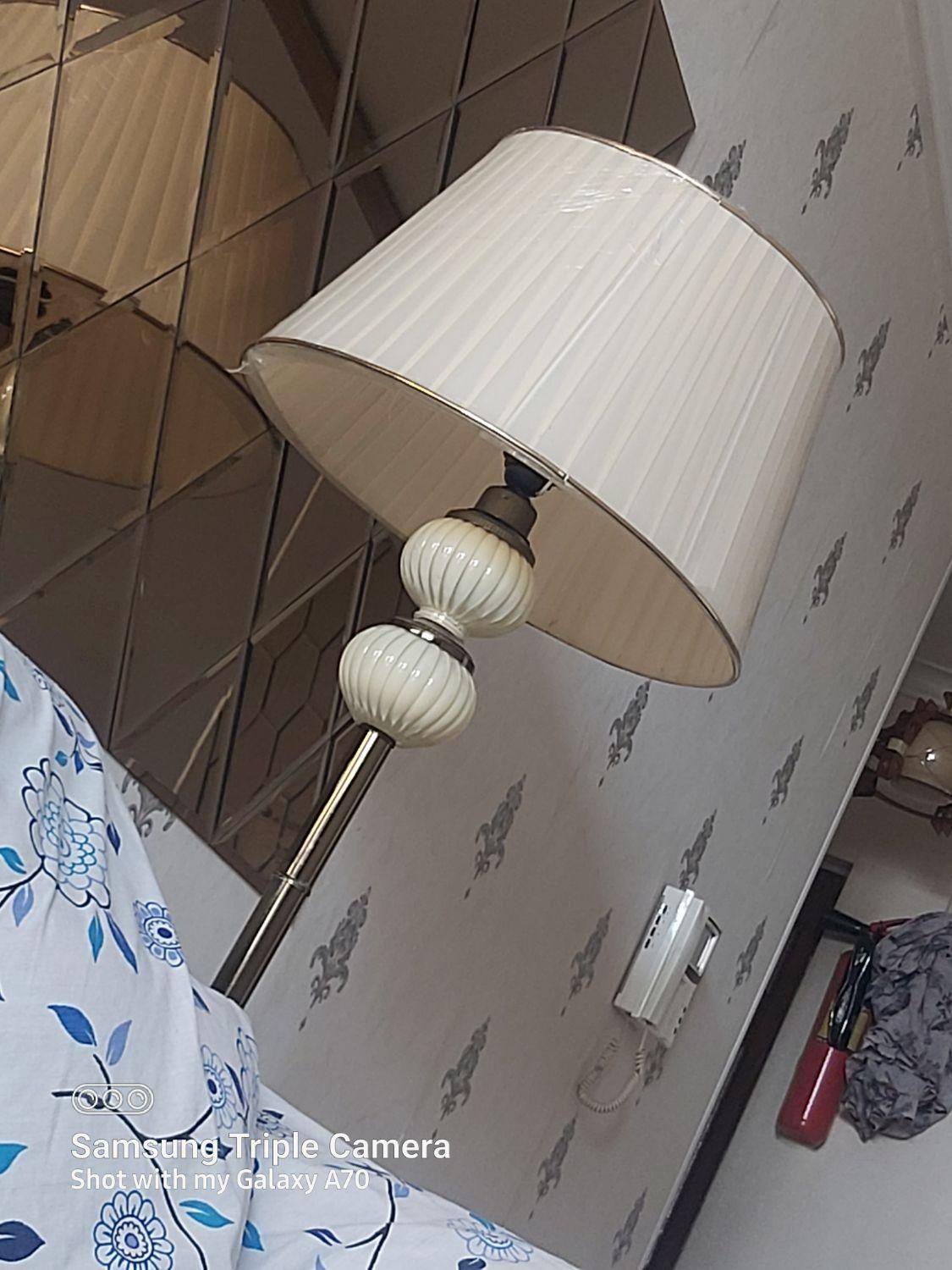 اباژور ایستاده|چراغ خواب و آباژور|همدان, |دیوار