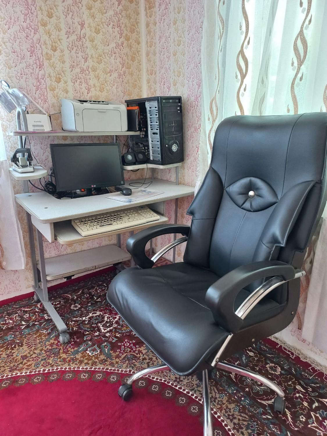 صندلی مدیریت و میز کامپیوتر|صندلی و نیمکت|قزوین, |دیوار