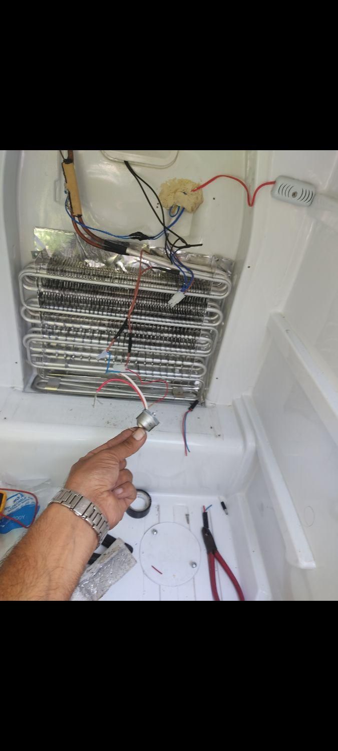 تعمیرات تخصص انواع یخچال.گاز شارژ رنگ نقاشی درب|خدمات پیشه و مهارت|گرگان, |دیوار