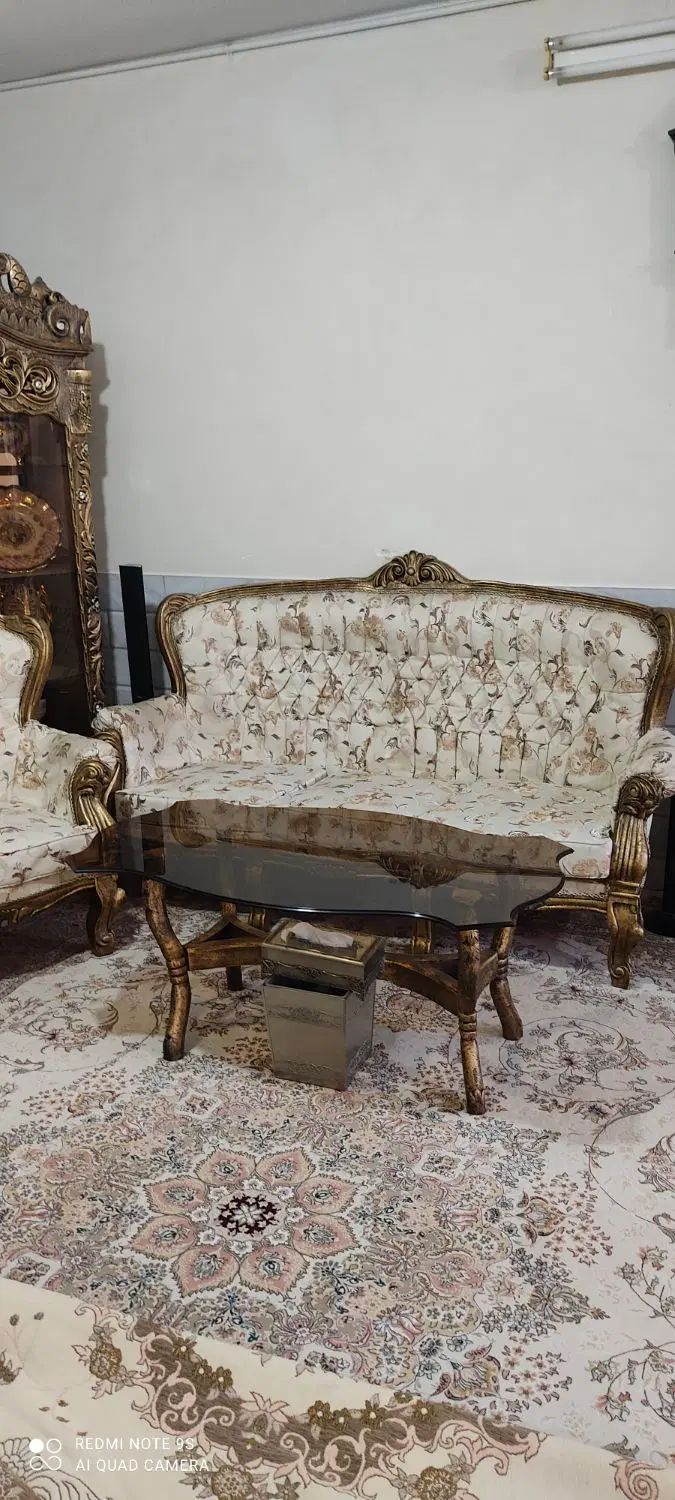 فروش مبلمان 9 نفره به همراه میز و دو عدد عسلی....|مبلمان خانگی و میز عسلی|نجف‌آباد, |دیوار