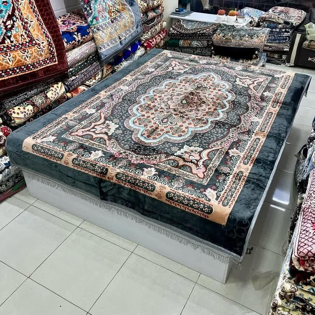 فرش اماراتی درجه یک ابریشمی|فرش|بندرعباس, |دیوار