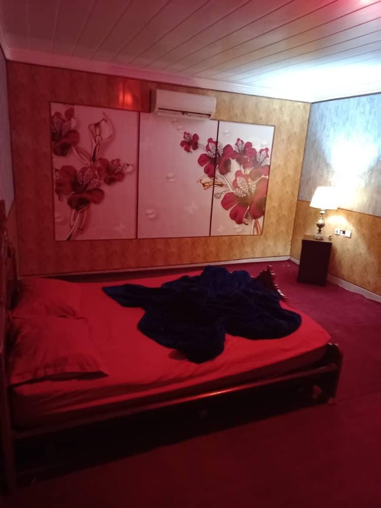 اجاره روزانه ویلا باغ دربستی و سویت|اجارهٔ کوتاه‌مدت ویلا و باغ|رشت, کوی جام جم|دیوار