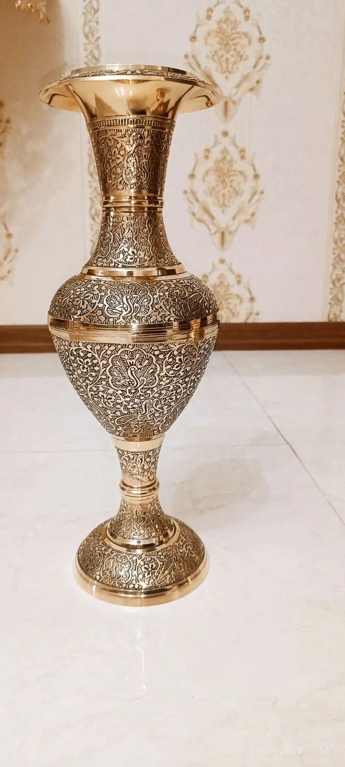 گلدان و پارچ برنزی طرح دار (توضیحات)|صنایع دستی و سایر لوازم تزئینی|تهران, خاک سفید|دیوار
