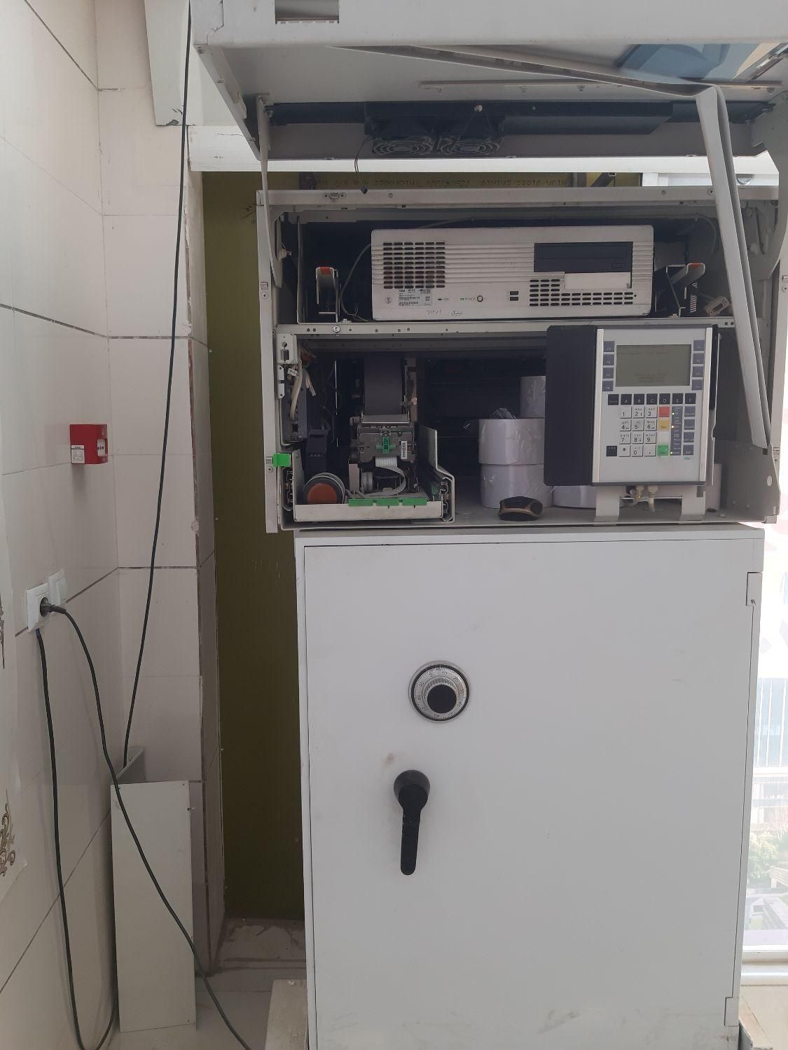 خودپرداز وینکور ساخت آلمان مدل ۲۱۵۰|فروشگاه و مغازه|شیراز, شهرک بهشتی|دیوار