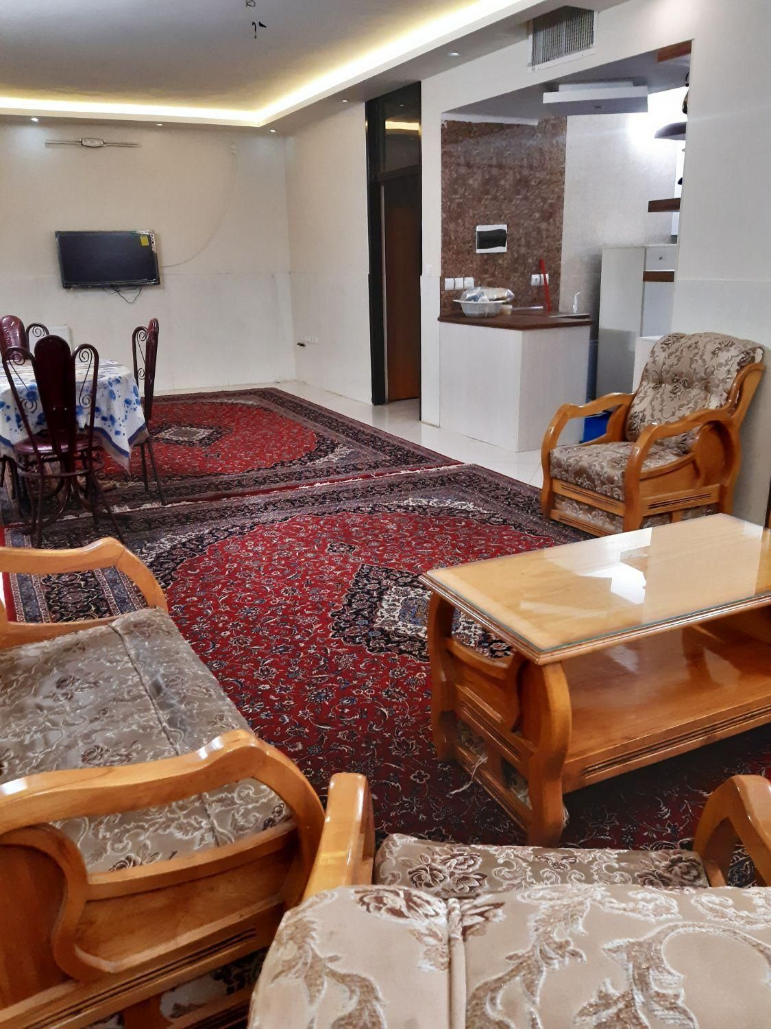 اجاره روزانه/هفتگی/مسکونی تمیز/مرکز شهر|اجارهٔ کوتاهمدت آپارتمان و سوئیت|اصفهان, ملاصدرا|دیوار