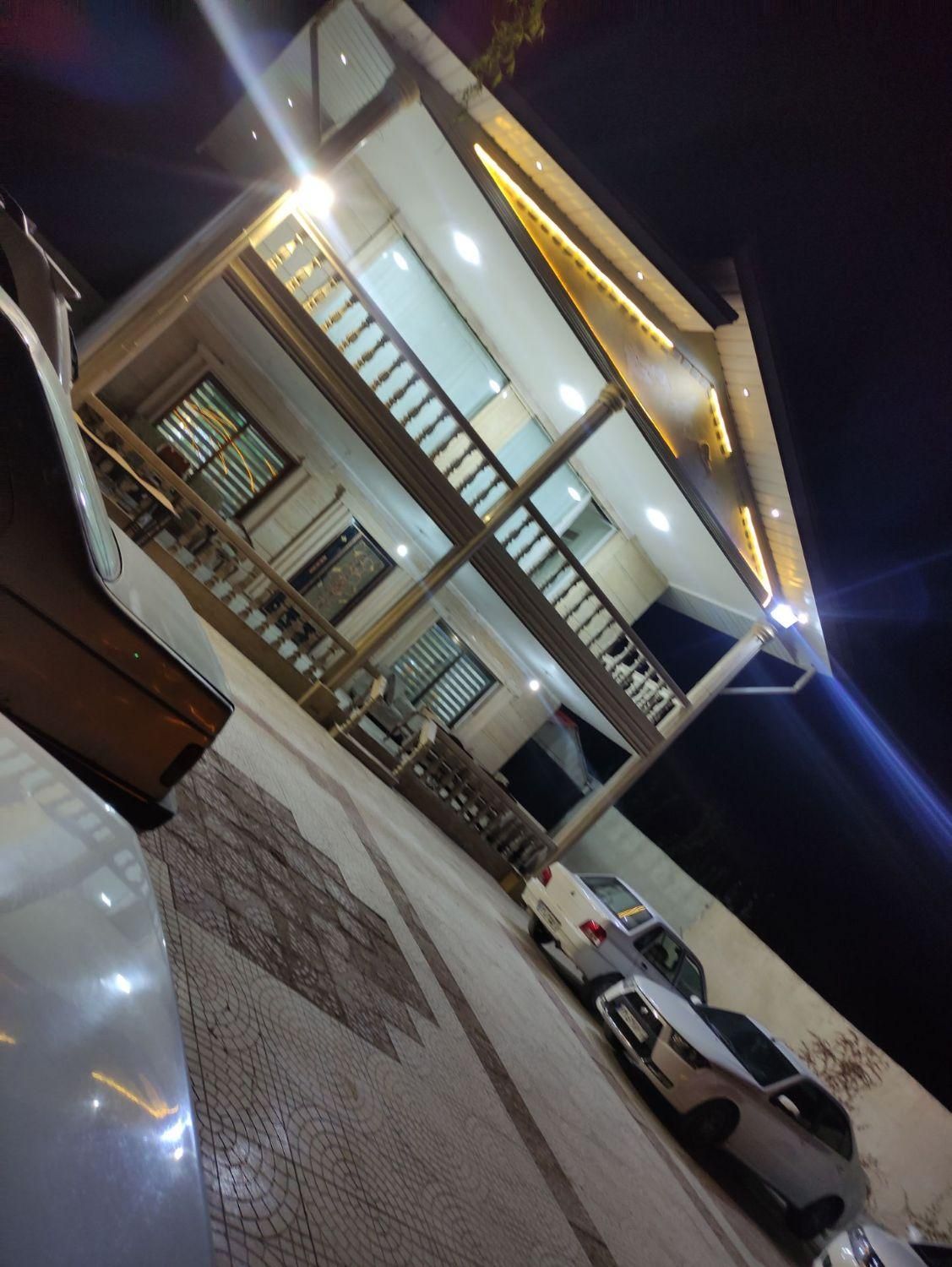 اجاره ویلای باغ دو طبقه با حیاط بزرگ برای جشن ها|اجارهٔ کوتاه‌مدت ویلا و باغ|ارومیه, |دیوار