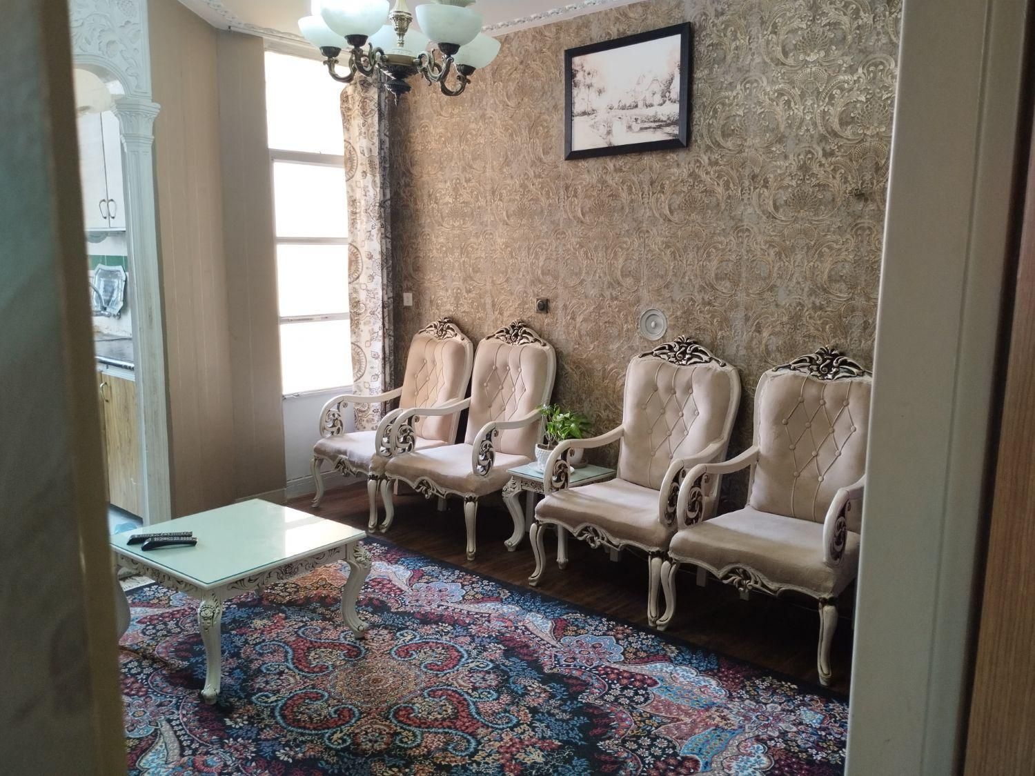 اجاره آپارتمان مبله جهت خانواده|اجارهٔ کوتاه‌مدت آپارتمان و سوئیت|شیراز, فرگاز|دیوار