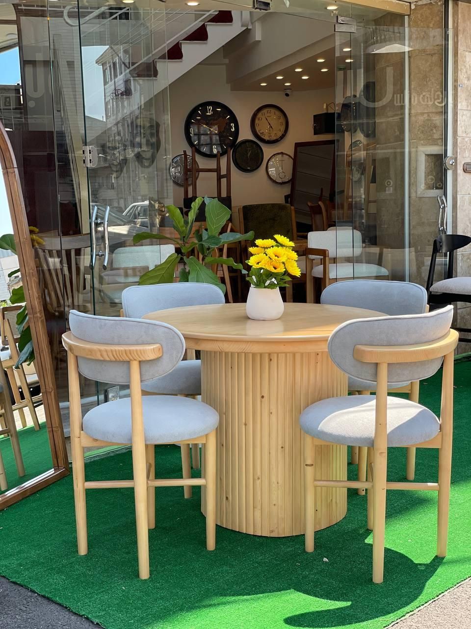 ناهار خوری گرد|میز و صندلی غذاخوری|رشت, چله خانه|دیوار