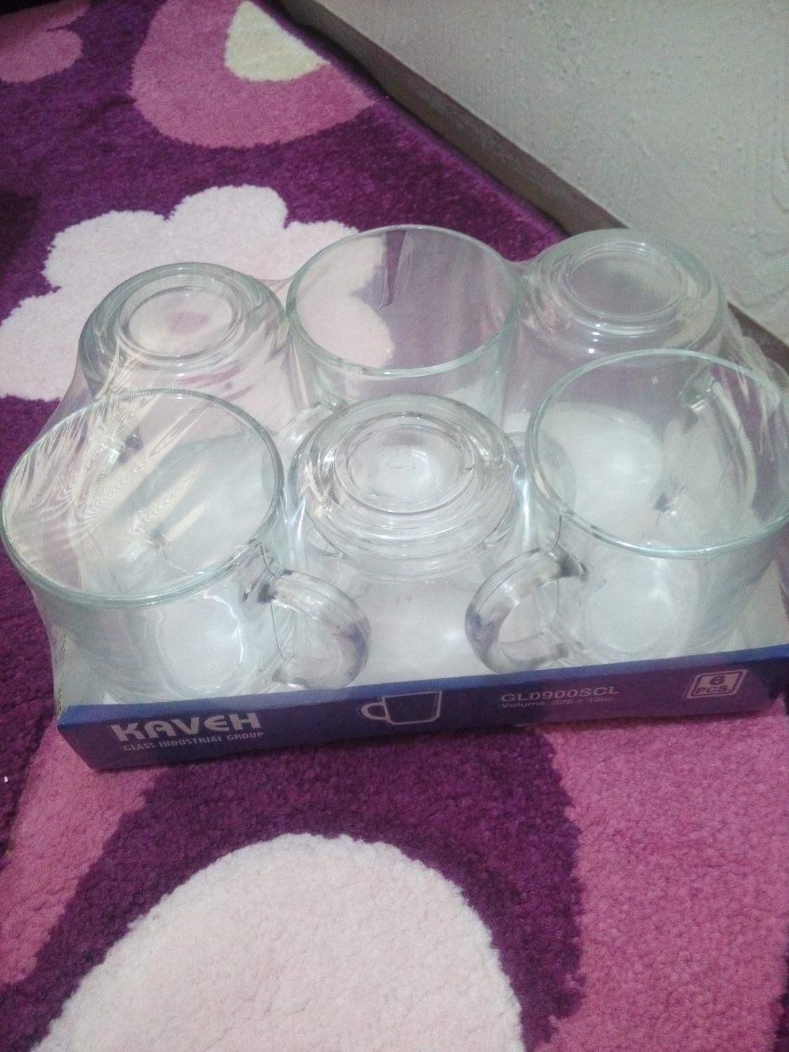 تعدادی ظروف شیشه ای نو داخل کارتون|ظروف سرو و پذیرایی|نسیم‌شهر, |دیوار