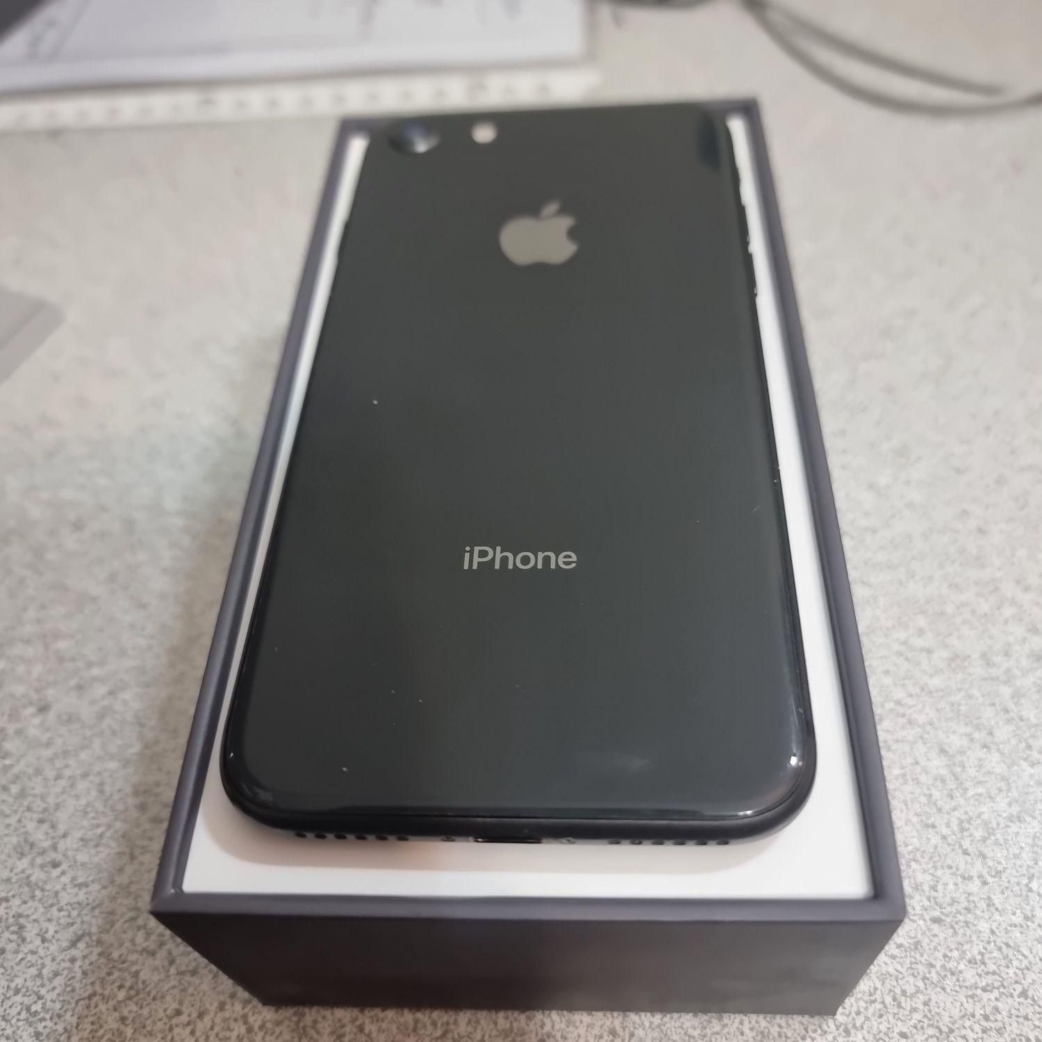 اپل iPhone 8 ۶۴ گیگابایت|موبایل|تهران, کوی فردوس|دیوار