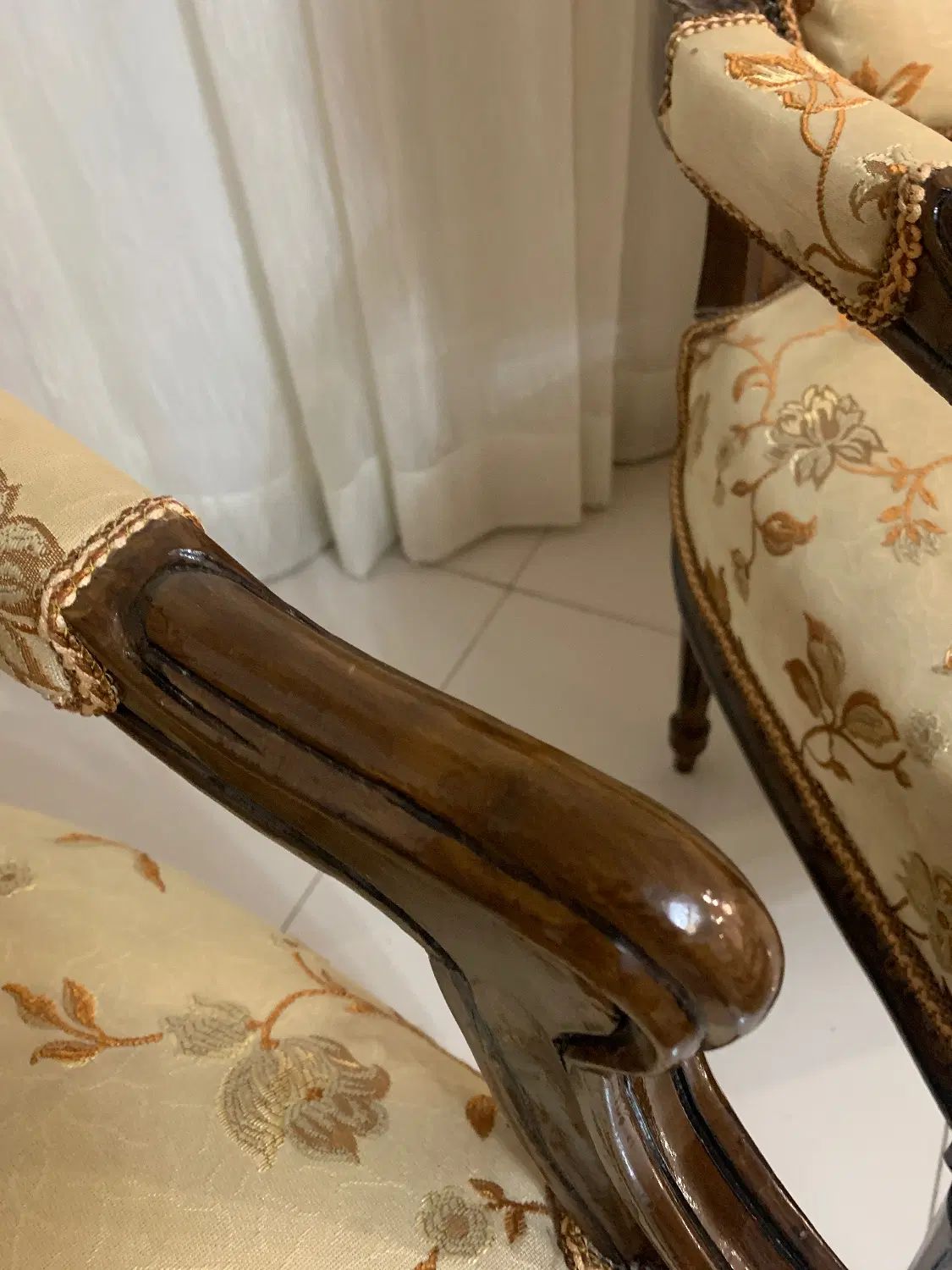 میل دقت ۹ نفره تمیز|مبلمان خانگی و میز عسلی|مشهد, فارغ التحصیلان|دیوار