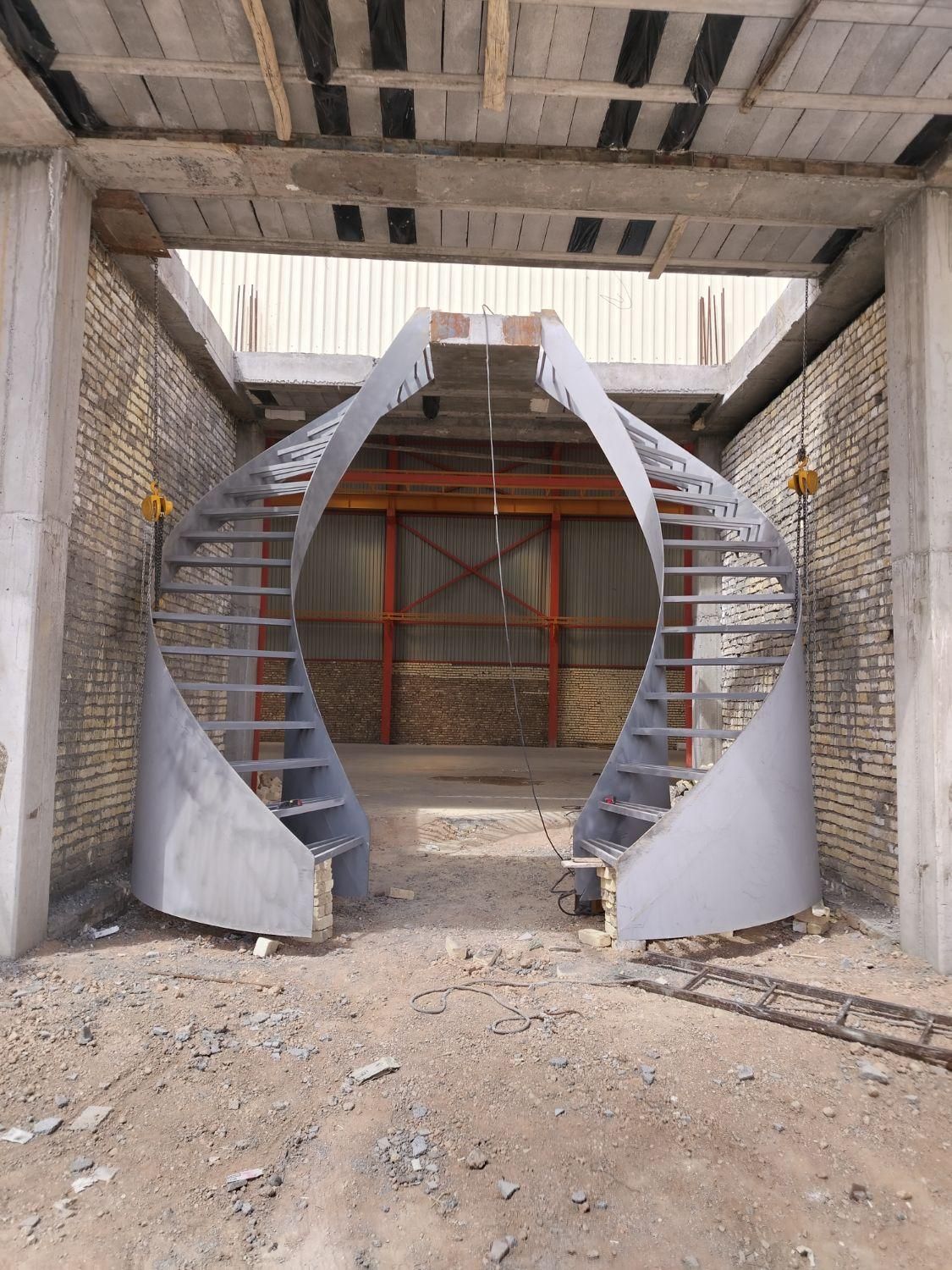 فراز پله، پله پیچ، پله گرد، پله معلق وسوله|خدمات پیشه و مهارت|باغ بهادران, |دیوار