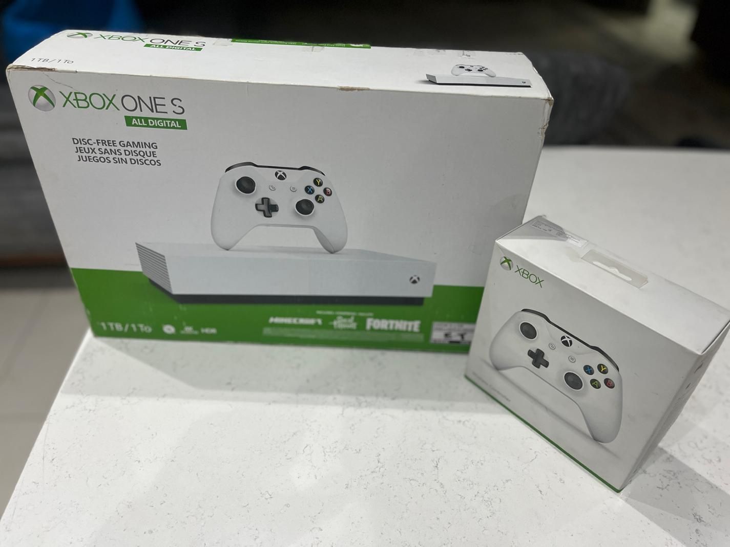 کنسول بازی  Xbox one s|کنسول، بازی ویدئویی و آنلاین|اصفهان, شهرک کاوه|دیوار