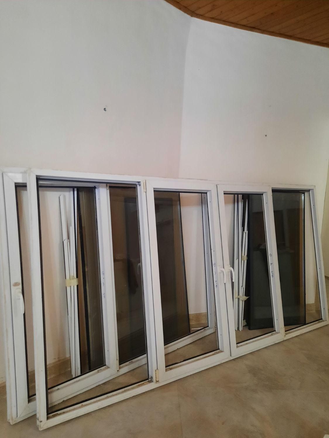 دو عدد پنجره upvc برند وین تک(دوجداره)|مصالح و تجهیزات ساختمان|نور, |دیوار