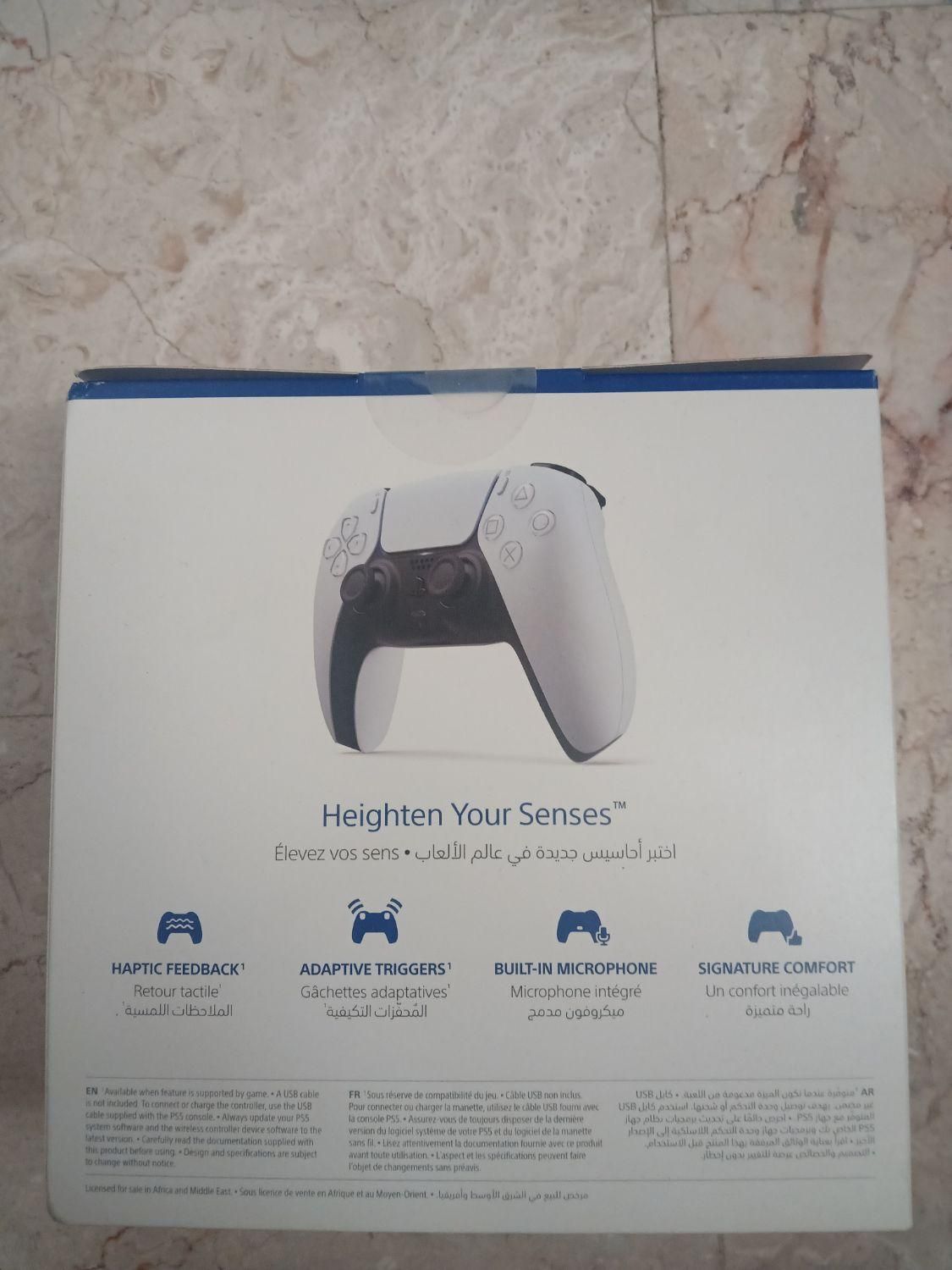 دسته ps5 و بازی فیفا ۲۵|کنسول، بازی ویدئویی و آنلاین|تهران, آهنگران (سراسیاب دولاب)|دیوار