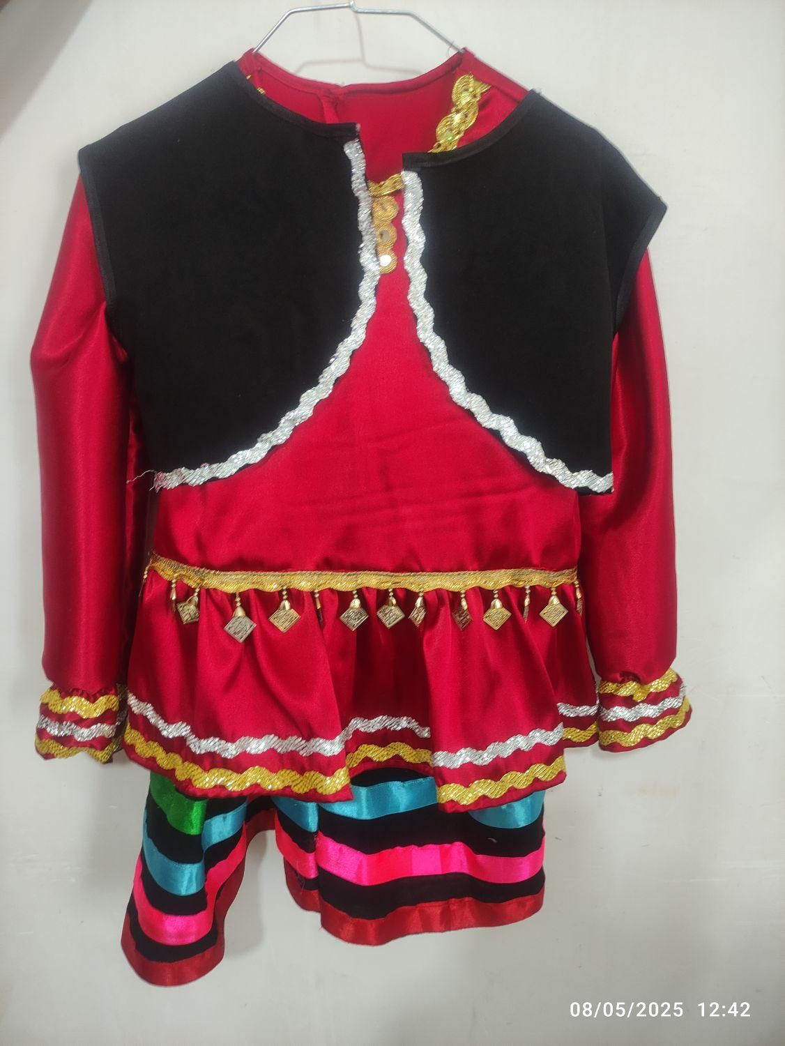 کرایه و دوخت لباس محلی|لباس|رشت, نظری|دیوار