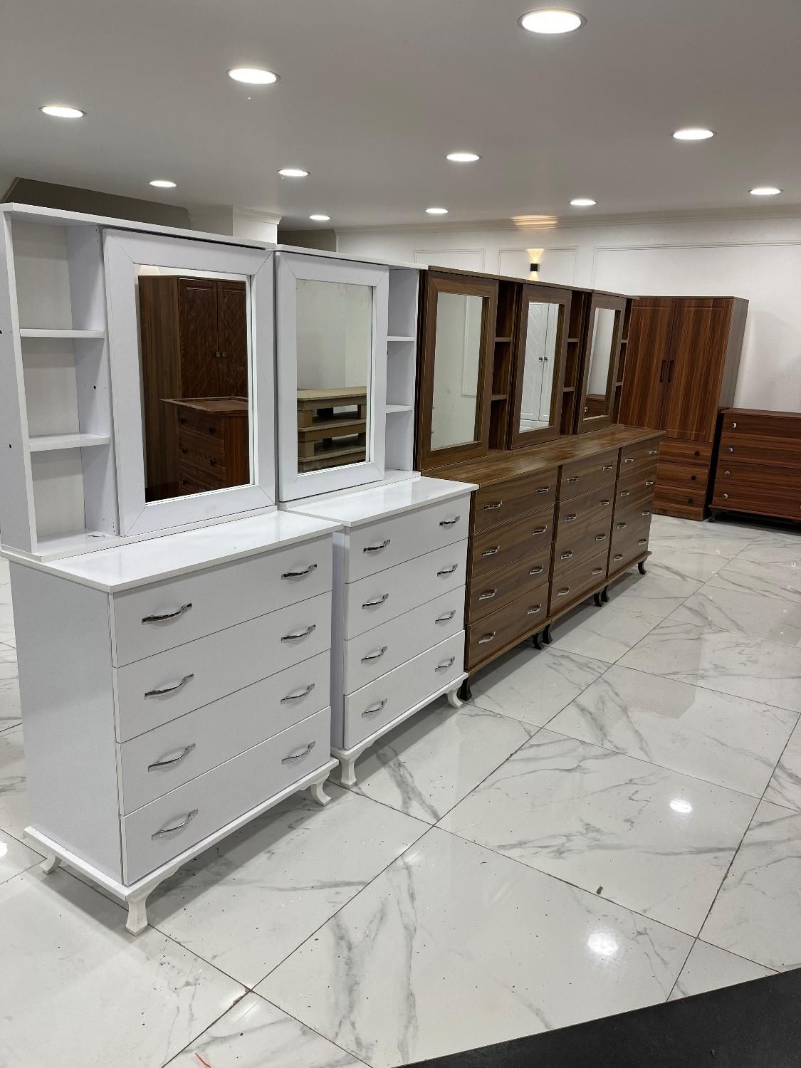 دراور چهار کشو اینه ریلی|جاکفشی، کمد، دراور|آمل, |دیوار