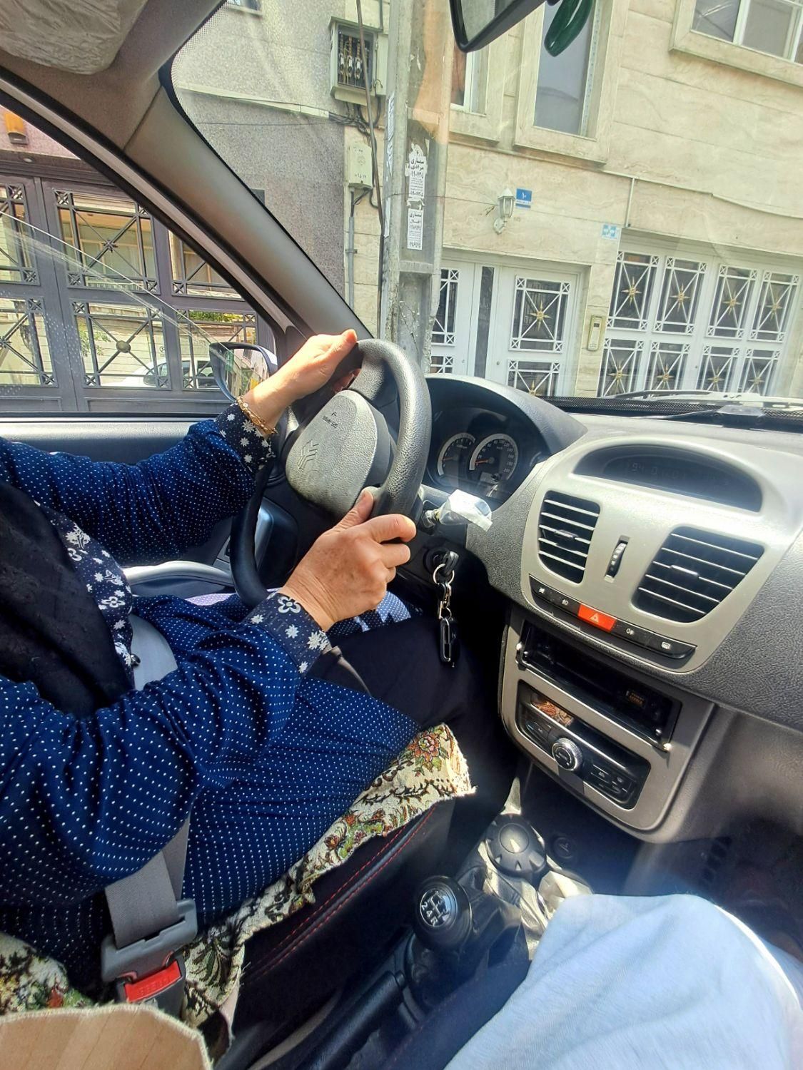 آموزش رانندگی خصوصی،حرفه ای و تضمینی|خدمات آموزشی|تهران, پیروزی|دیوار