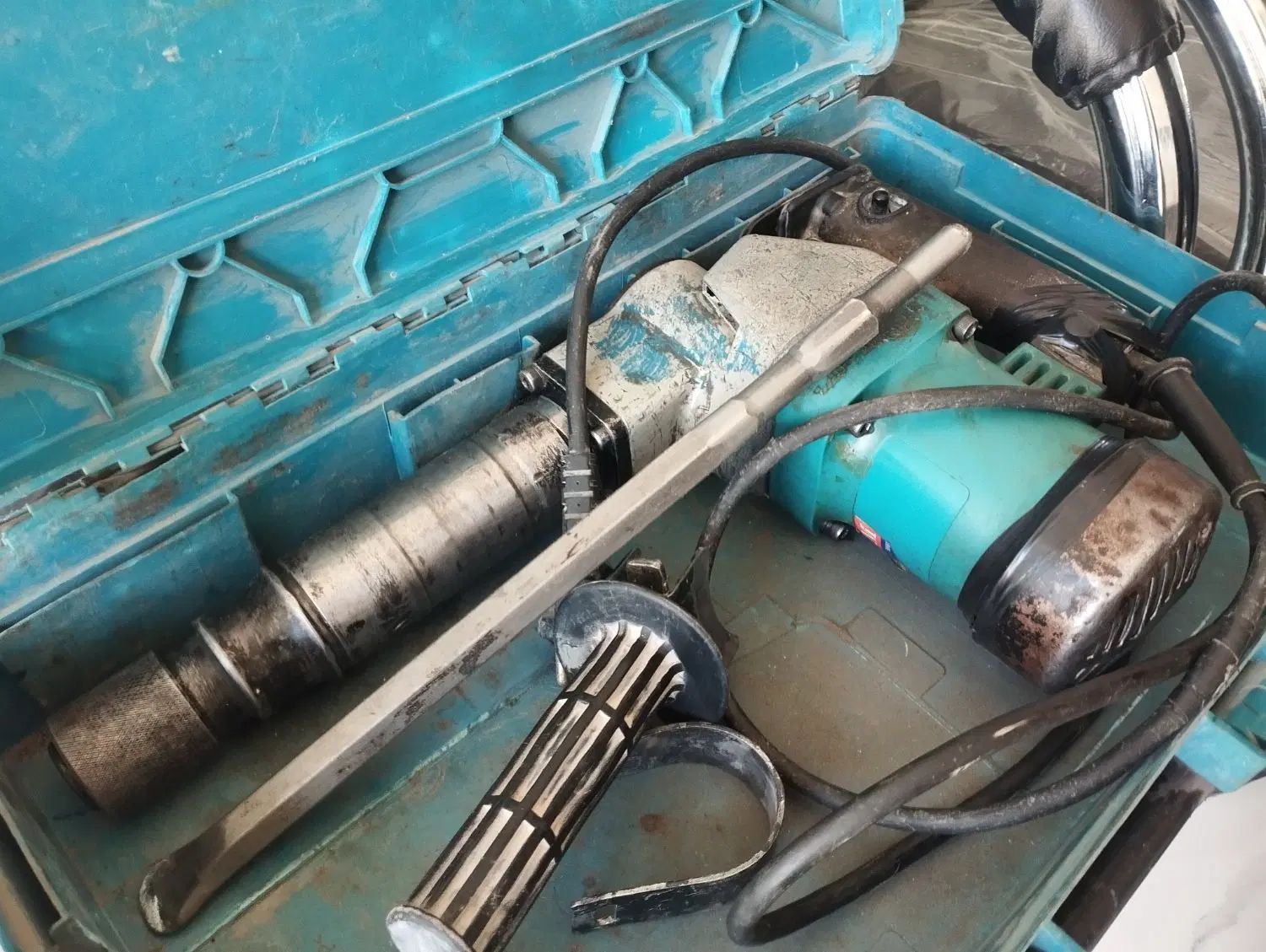 یک دستگاه هیلتی درحدسالم 7کیلو مارک pMقیمت 2500|ابزارآلات|تربت جام, شهید نصرالهی|دیوار