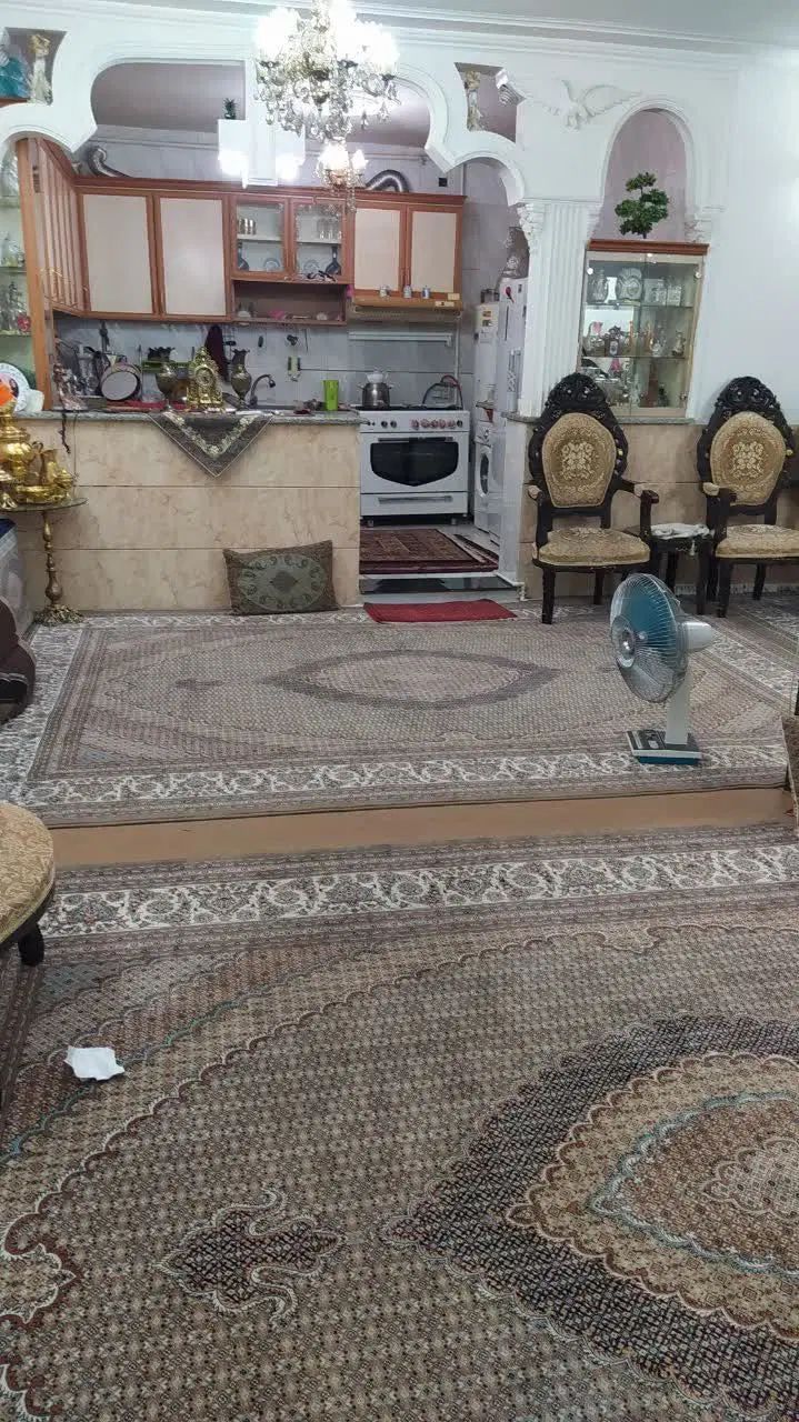 ویلایی دوطبقه (سه واحد)بلوار حسابی/پارکینگ/دوخواب|اجارهٔ خانه و ویلا|نهاوند, |دیوار