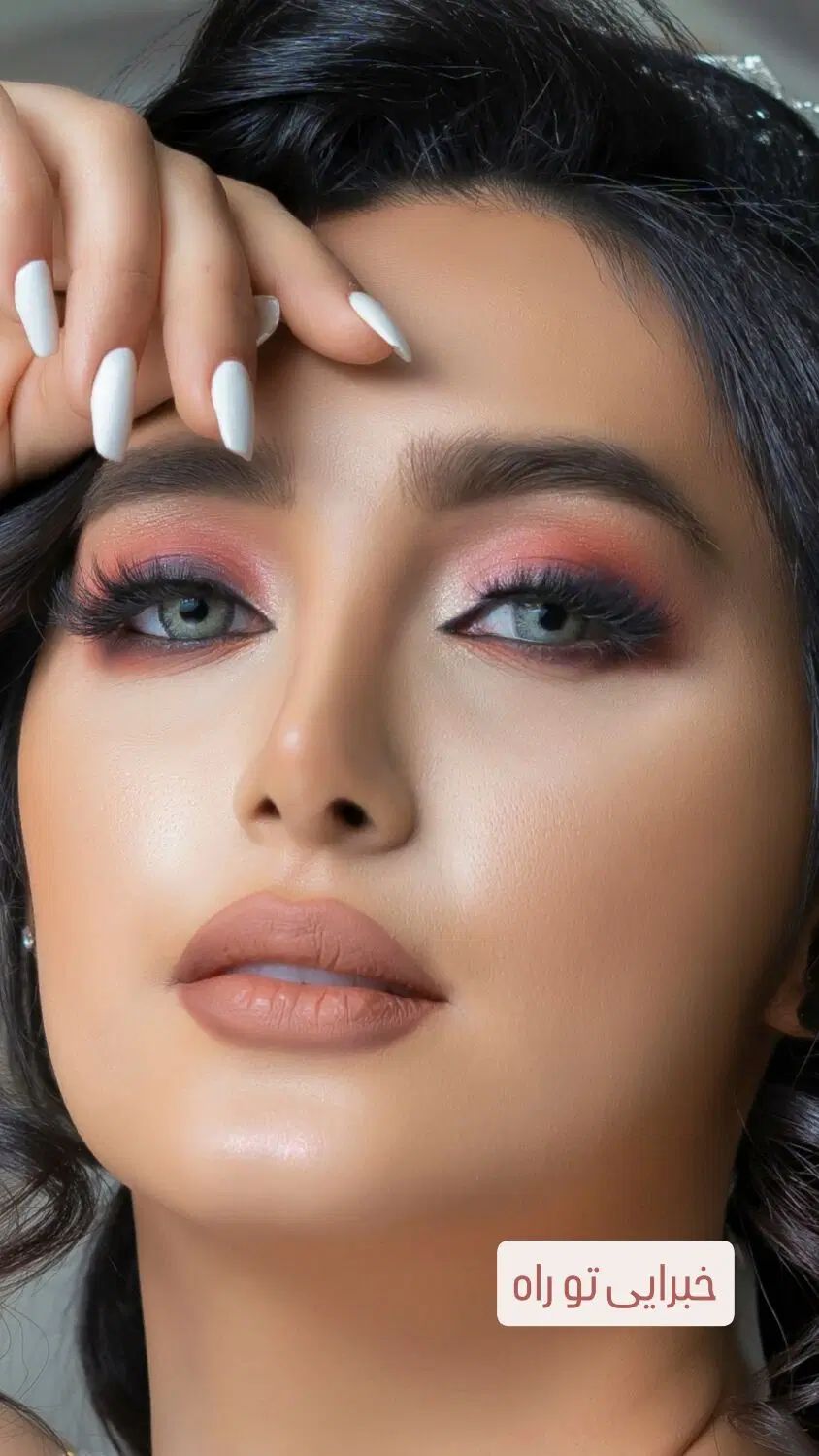 ۵۰%تخفیف لاین رنگ و لایت میکاپ وشنیون به مدت ۱ ماه|خدمات آرایشگری و زیبایی|فولادشهر, B2|دیوار