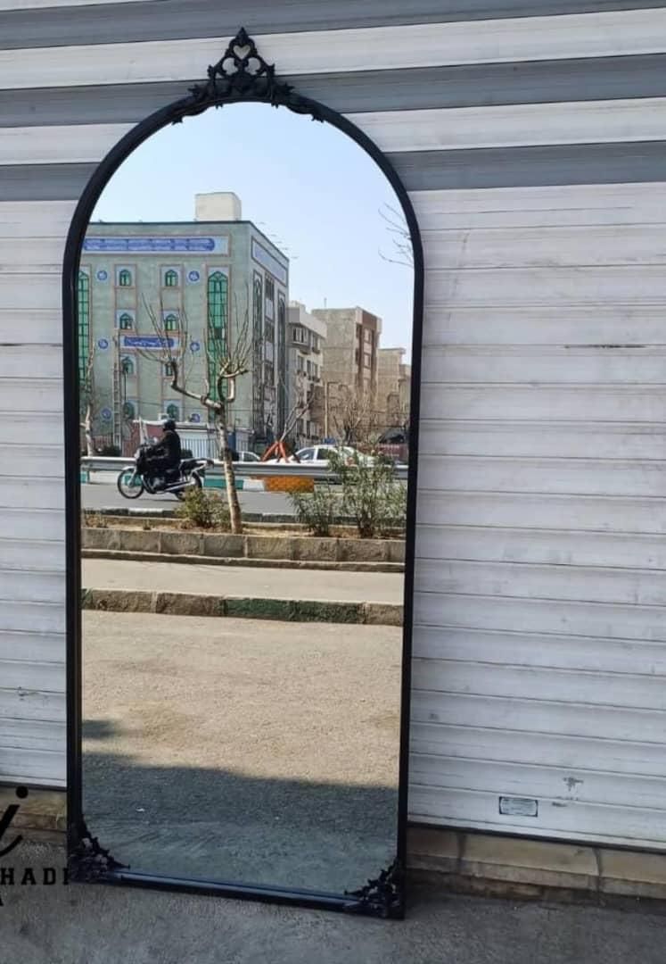 آینه تاجدار فلزی رنگ مشکی براق|آینه|تهران, شهید رجایی|دیوار
