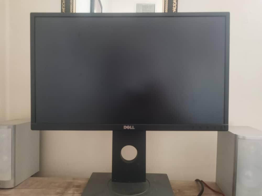 فروش خریدار کیس مانیتور کامپیوتر قدیمی در محل|رایانه رومیزی|شیراز, شهرک پرواز|دیوار