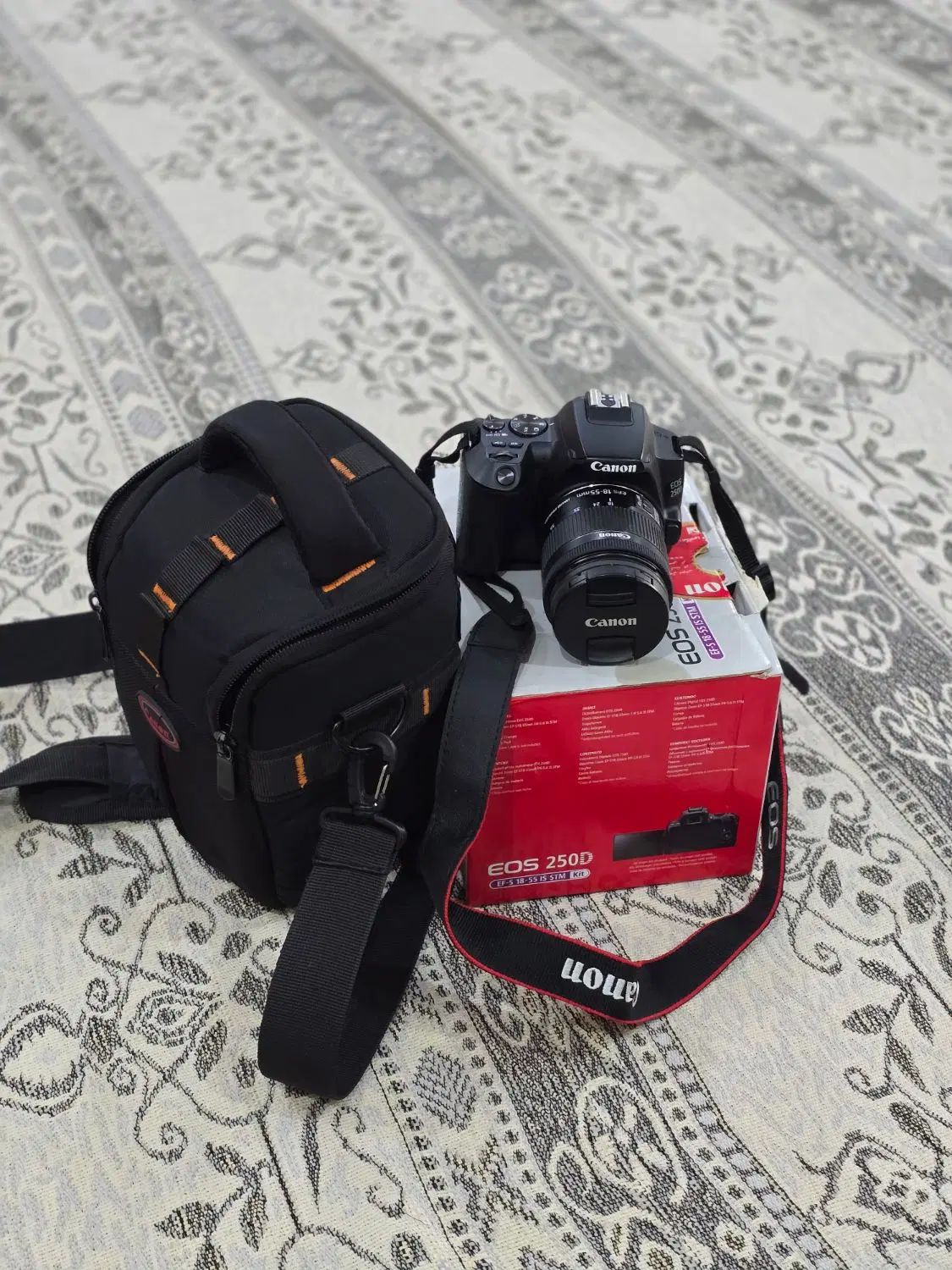 دوربین کانن Canon 250D نو|دوربین عکاسی و فیلم‌برداری|تهران, مینای جنوبی|دیوار