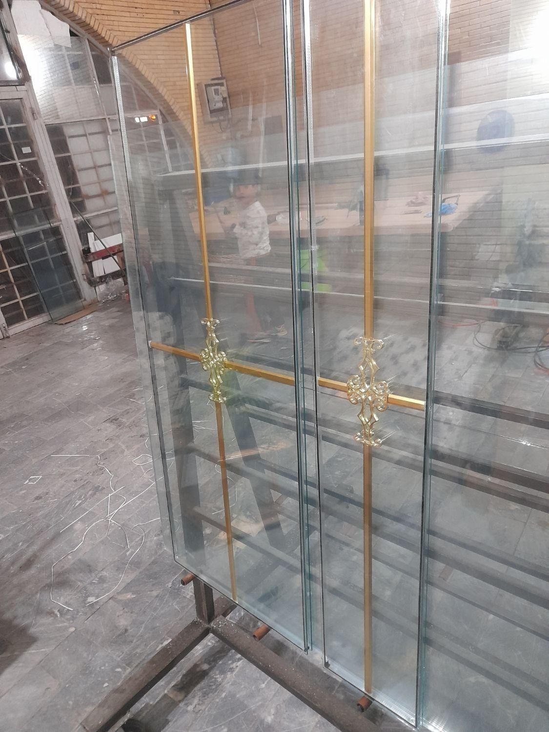 شیشه دوجداره و آینه فروش چکی داریم|مصالح و تجهیزات ساختمان|گلبهار, شهر جدید گلبهار|دیوار