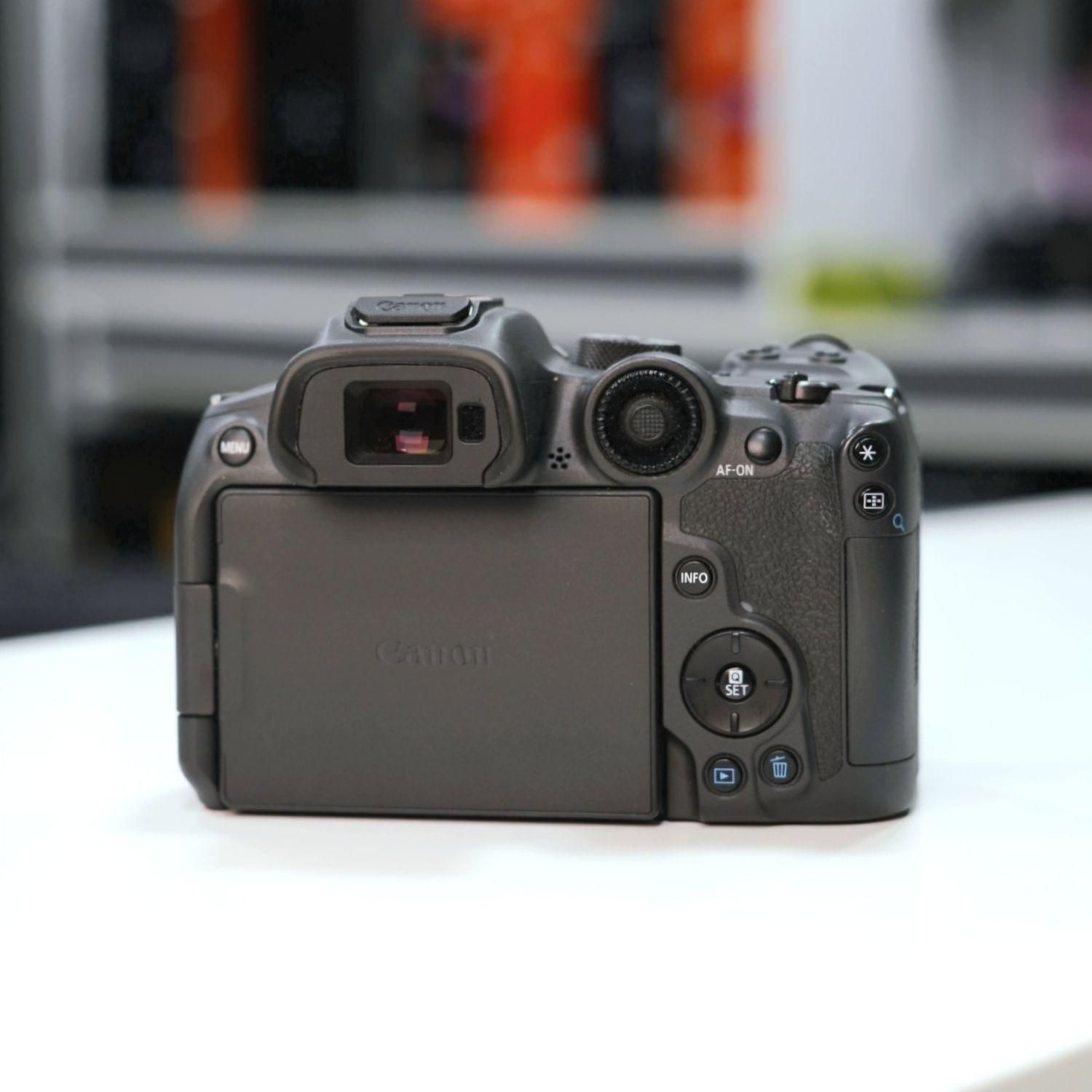 کنون بدون آینه Canon R7 با لنز 18-150|دوربین عکاسی و فیلم‌برداری|تهران, فردوسی|دیوار