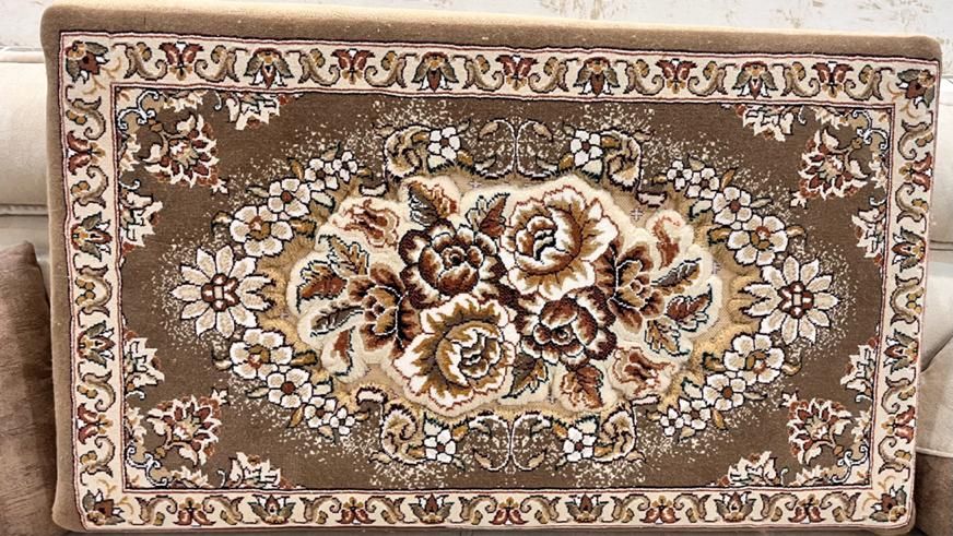 پشتی|پشتی|صومعه‌سرا, |دیوار