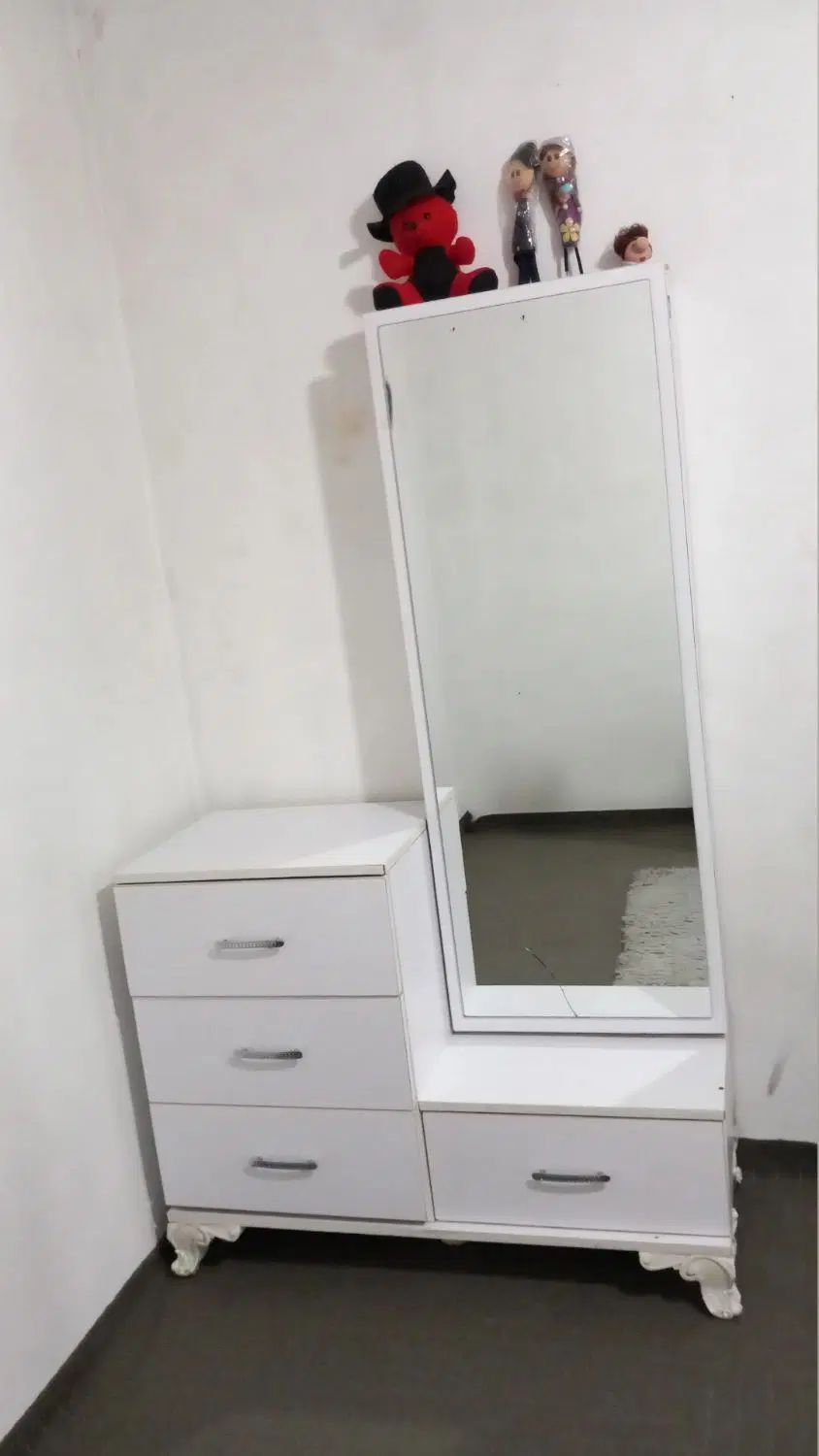 تعداد زیادی وسایل منزل کابینت ، مبل ، تابلو|حراج|کرمانشاه, |دیوار