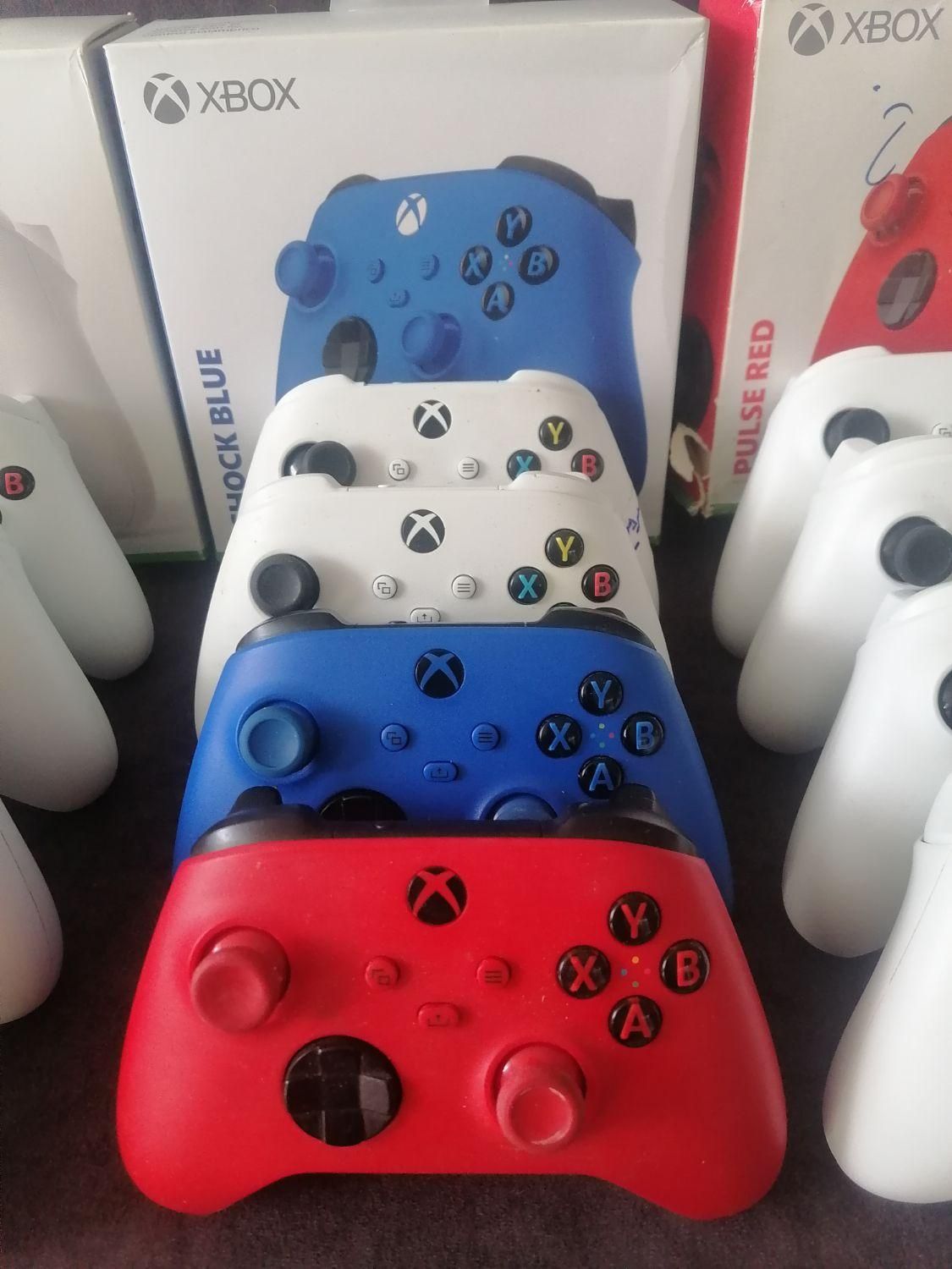 دسته تمام ایکس باکس ها|کنسول، بازی ویدئویی و آنلاین|شیراز, بریجستون|دیوار