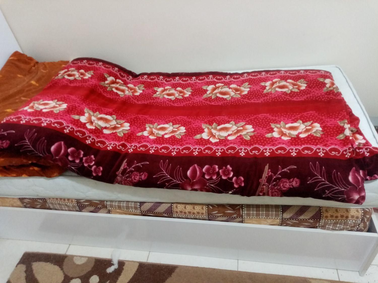 تشک طبی و پنبه ای|تشک تختخواب|شاهین‌شهر, عطار|دیوار