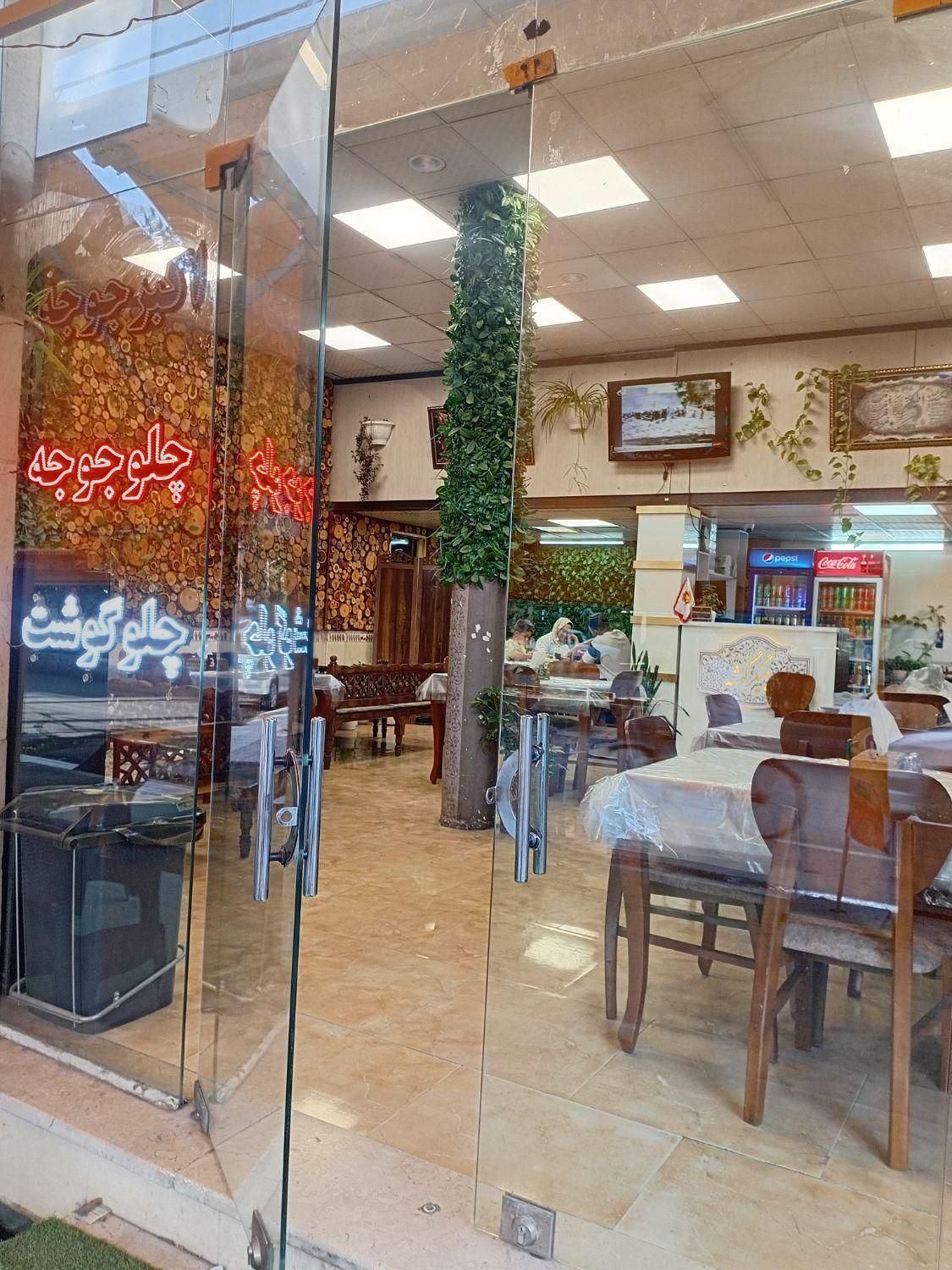 نیروساده اشپز اشپزخانه رستوران4نفر خانم واقا|استخدام خدمات فروشگاه و رستوران|شاهرود, |دیوار