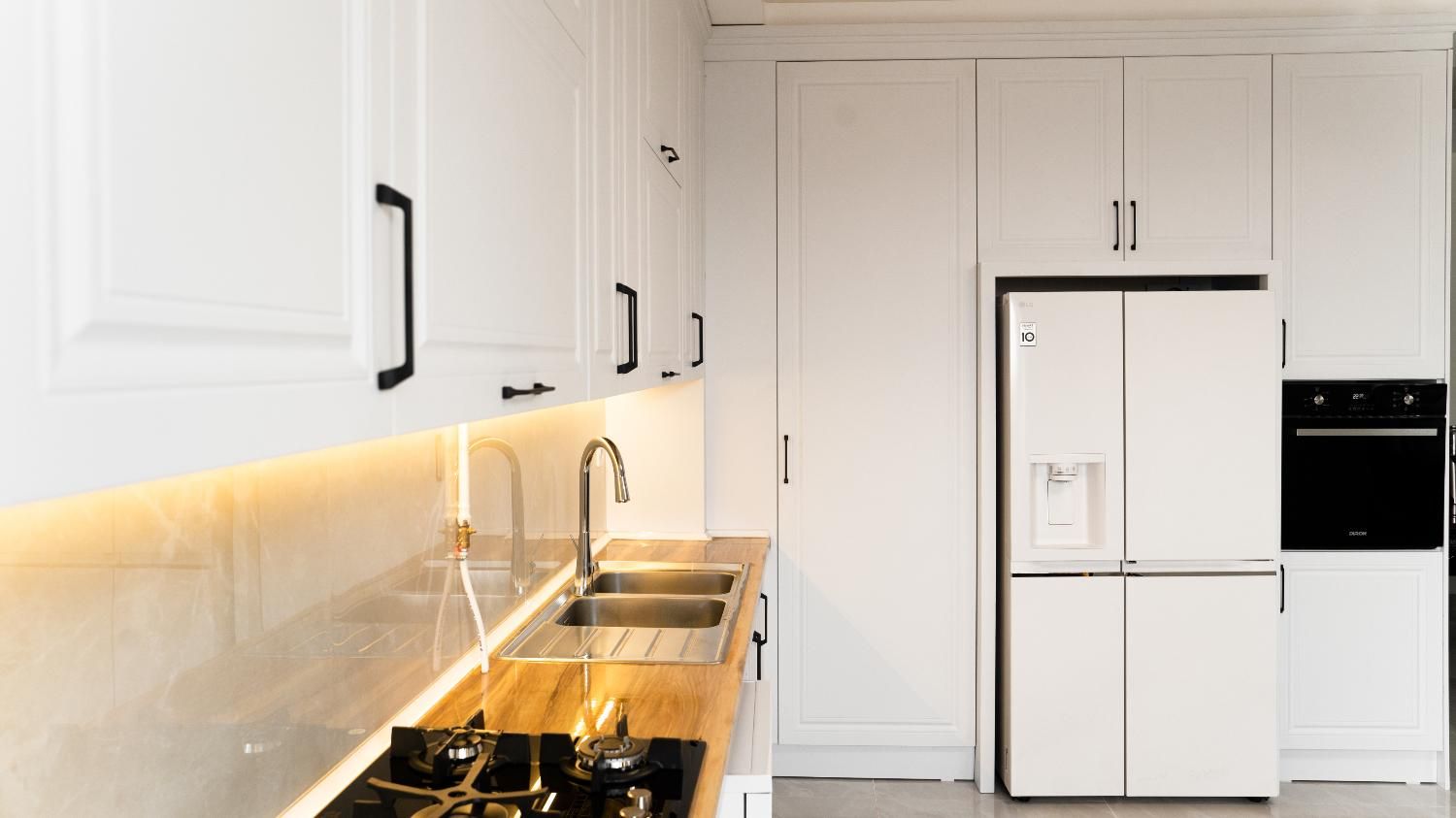 کابینت آشپزخانه کف تراش با روکش باشیشه صفحه براق|مصالح و تجهیزات ساختمان|گرگان, |دیوار