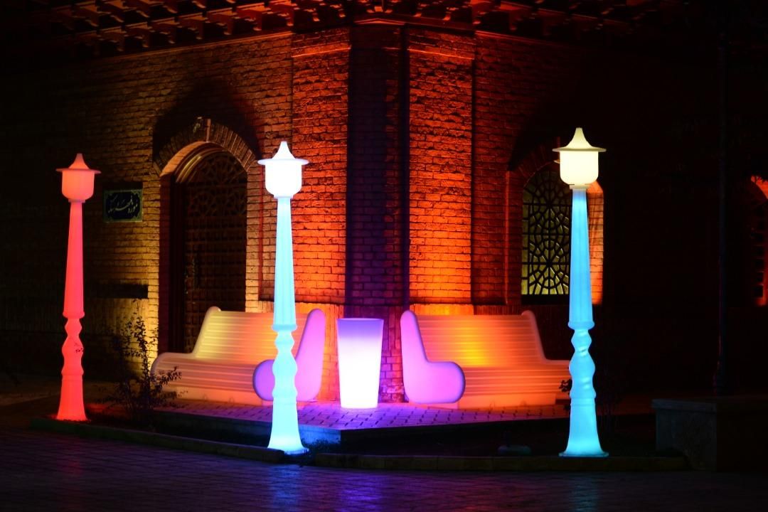 نیمکت شهری پلی اتیلن نورانی برقی چراغ دار led|صندلی و نیمکت|تهران, دریاچه شهدای خلیج فارس|دیوار