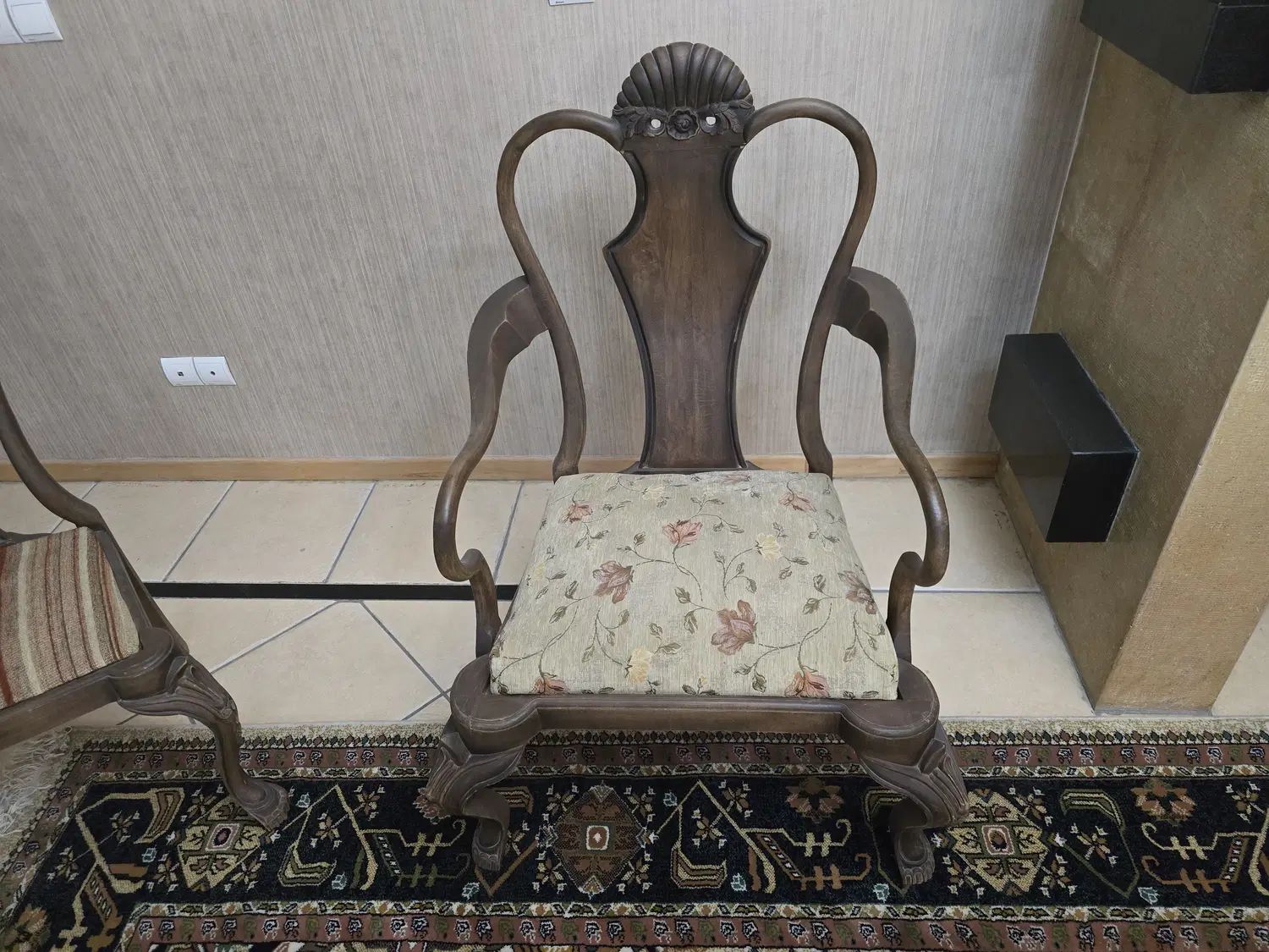 مبلمان تمام چوب گردو|مبلمان خانگی و میز عسلی|اصفهان, شهرستان|دیوار