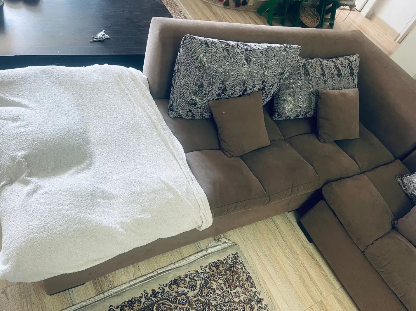 راحتی|مبلمان خانگی و میز عسلی|کرج, چهارصد دستگاه|دیوار