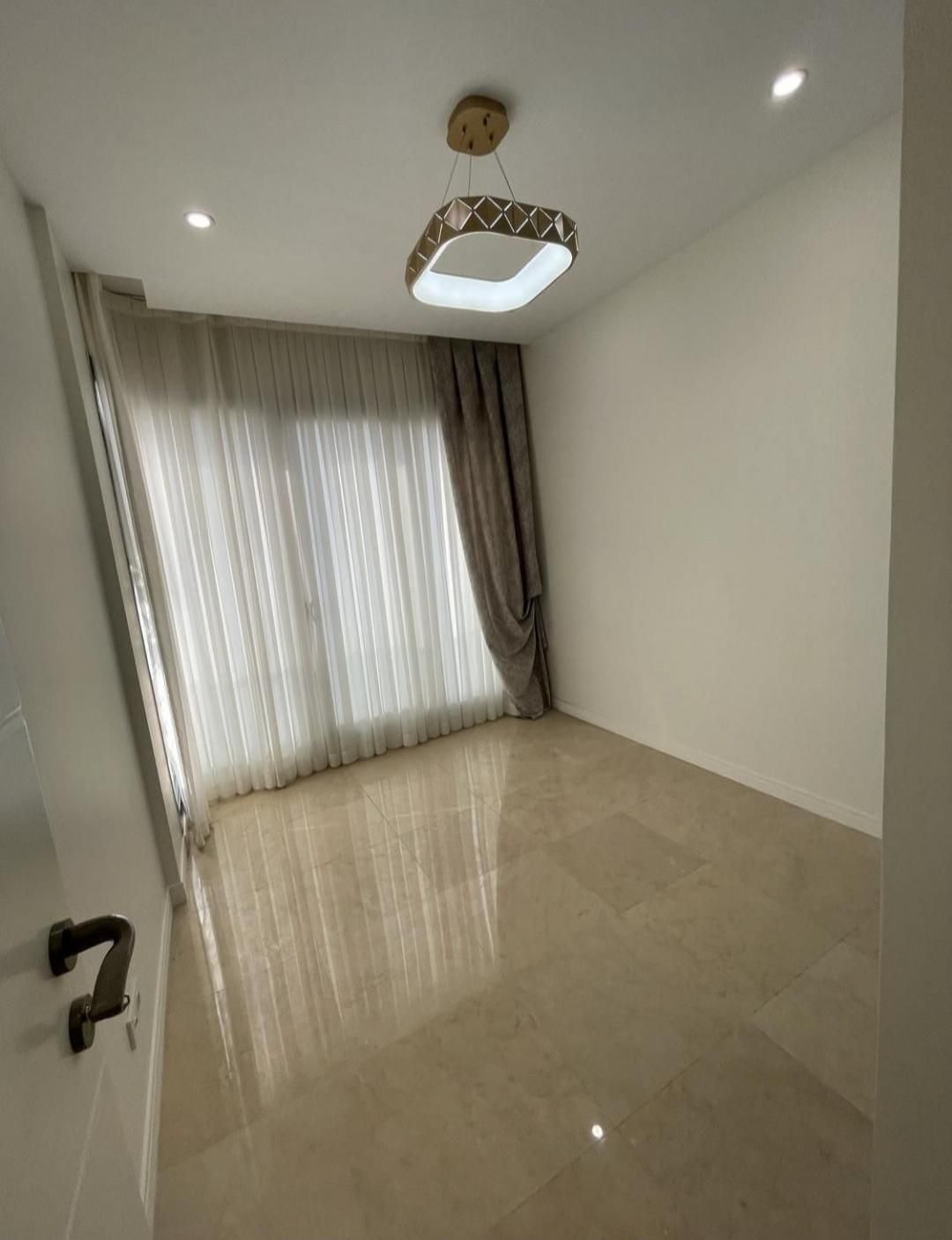 ۹۵متری /سالن پرده خور /ویو دار بدون مشرف/ چهارباغ|فروش آپارتمان|تهران, جنتآباد جنوبی|دیوار