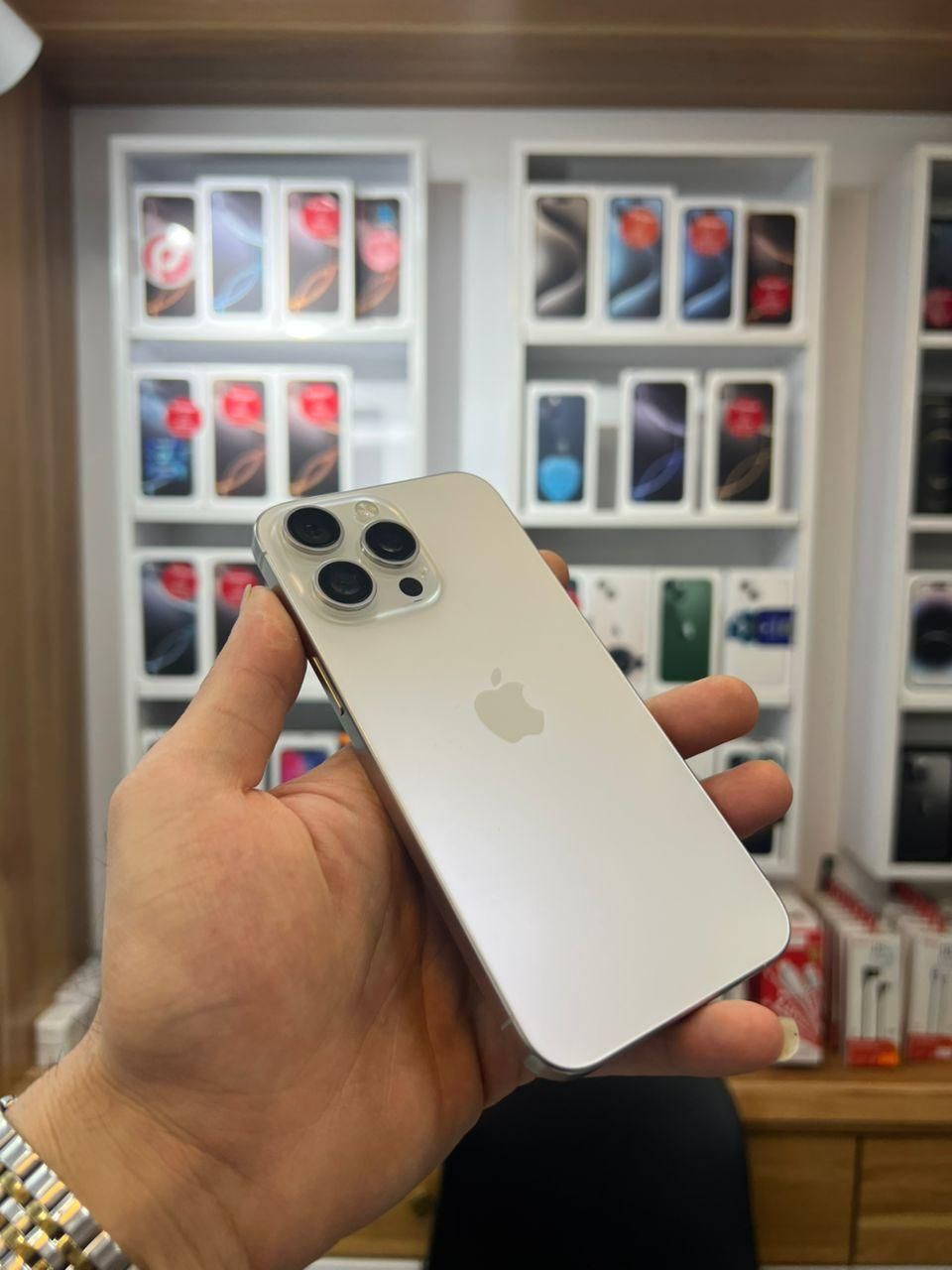 اپل iPhone 15 Pro Max با حافظهٔ ۲۵۶ گیگابایت|موبایل|رشت, بازار|دیوار