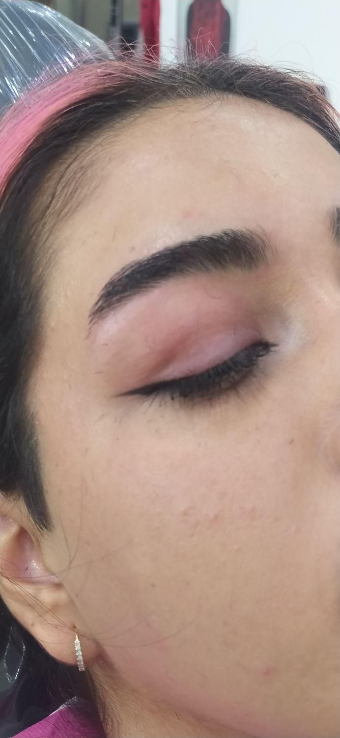 اصلاح حرفه ایی صورت و ابرو و ارایه خدمات میکاپ|خدمات آرایشگری و زیبایی|شاهین‌شهر, حافظ جنوبی|دیوار