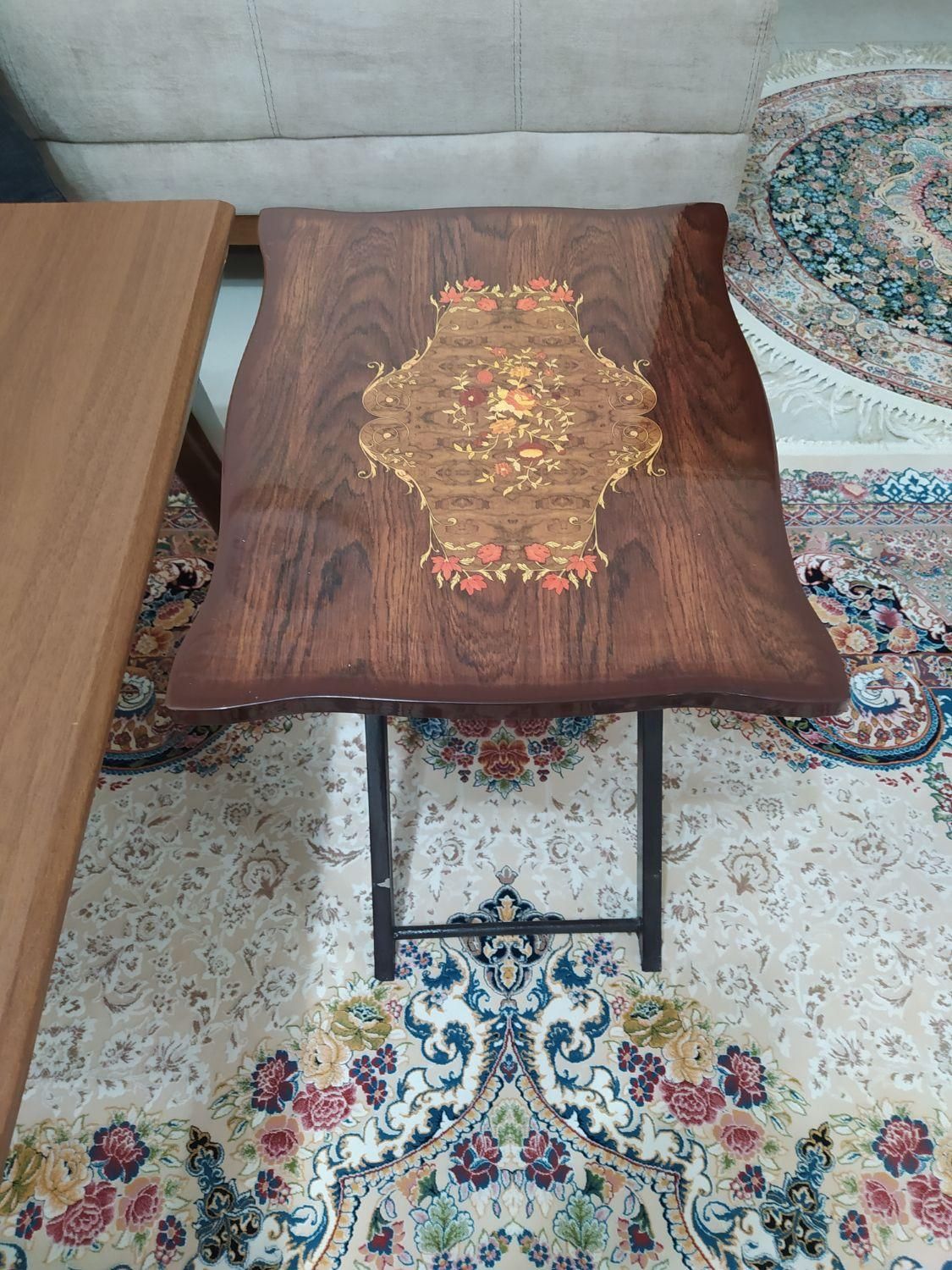 میز عسلی تا شو در حد نو|مبلمان خانگی و میز عسلی|رشت, شالکو|دیوار