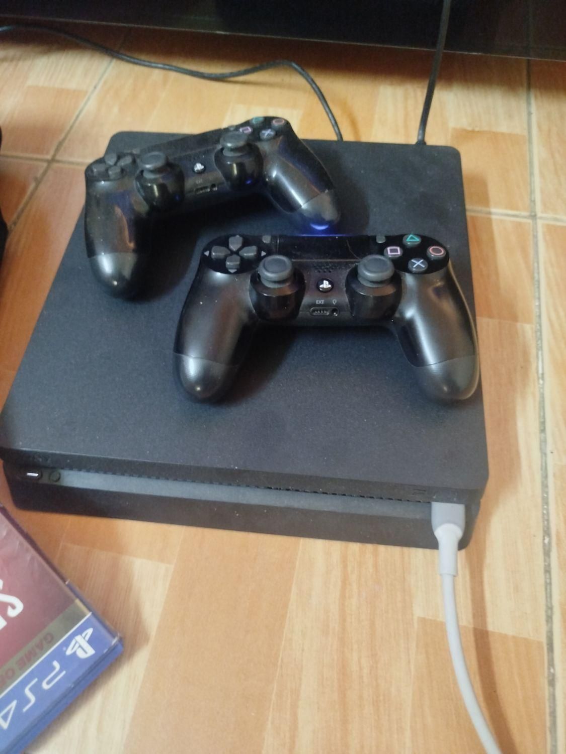 ps4 slim|کنسول، بازی ویدئویی و آنلاین|اصفهان, خواجو|دیوار