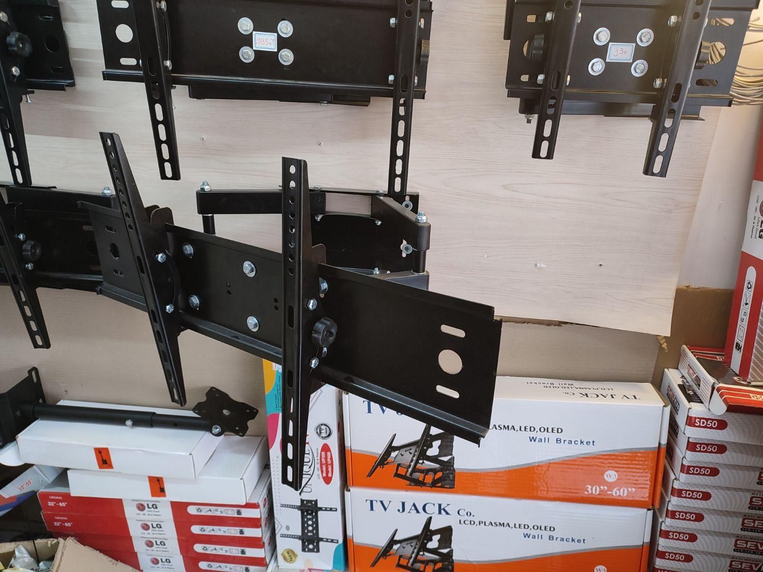 فروش و نصب انواع براکت و جک پایه دیواری تلویزیون|خدمات پیشه و مهارت|ارومیه, |دیوار