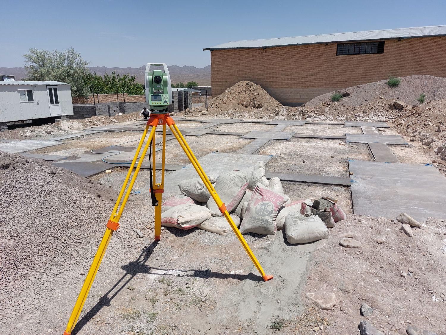 نقشه برداری با دوربین و جی پی اس|خدمات پیشه و مهارت|رفسنجان, |دیوار