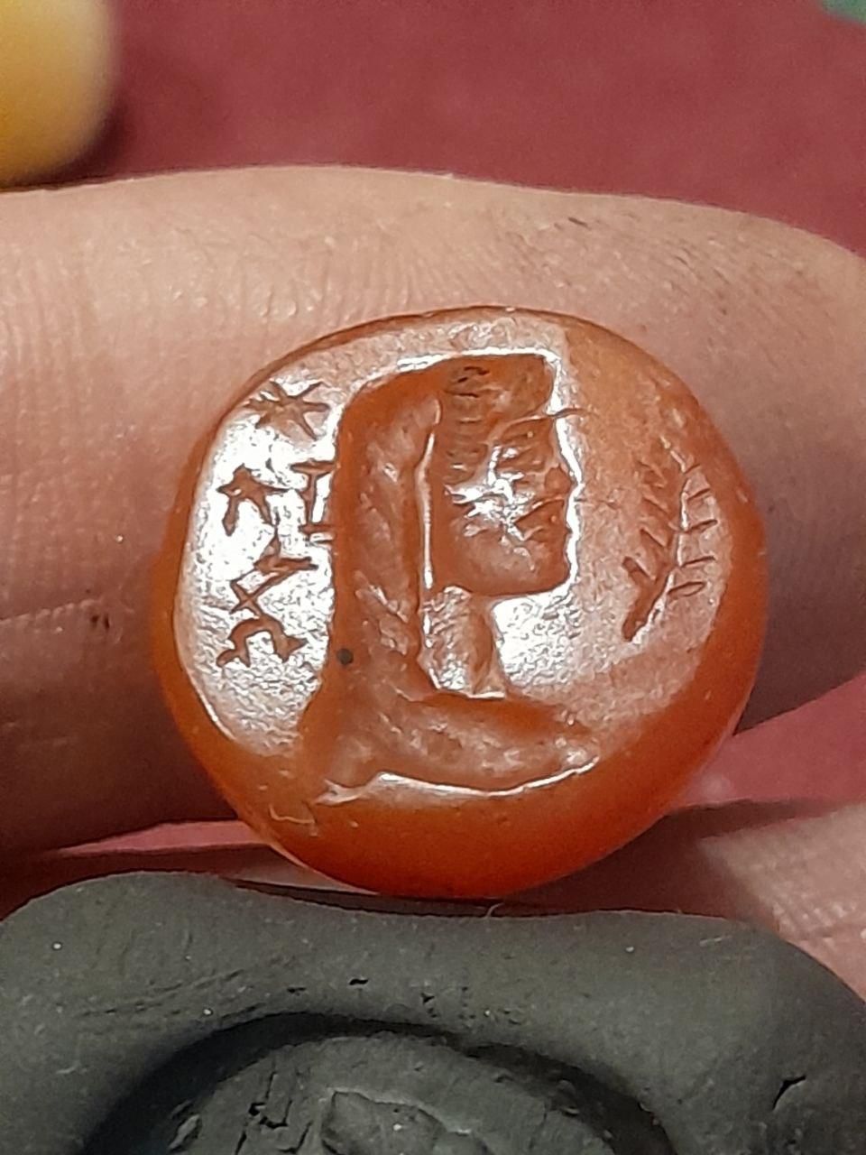 عقیق گردنی کهنه باستانی|جواهرات|تهران, قنات‌کوثر|دیوار